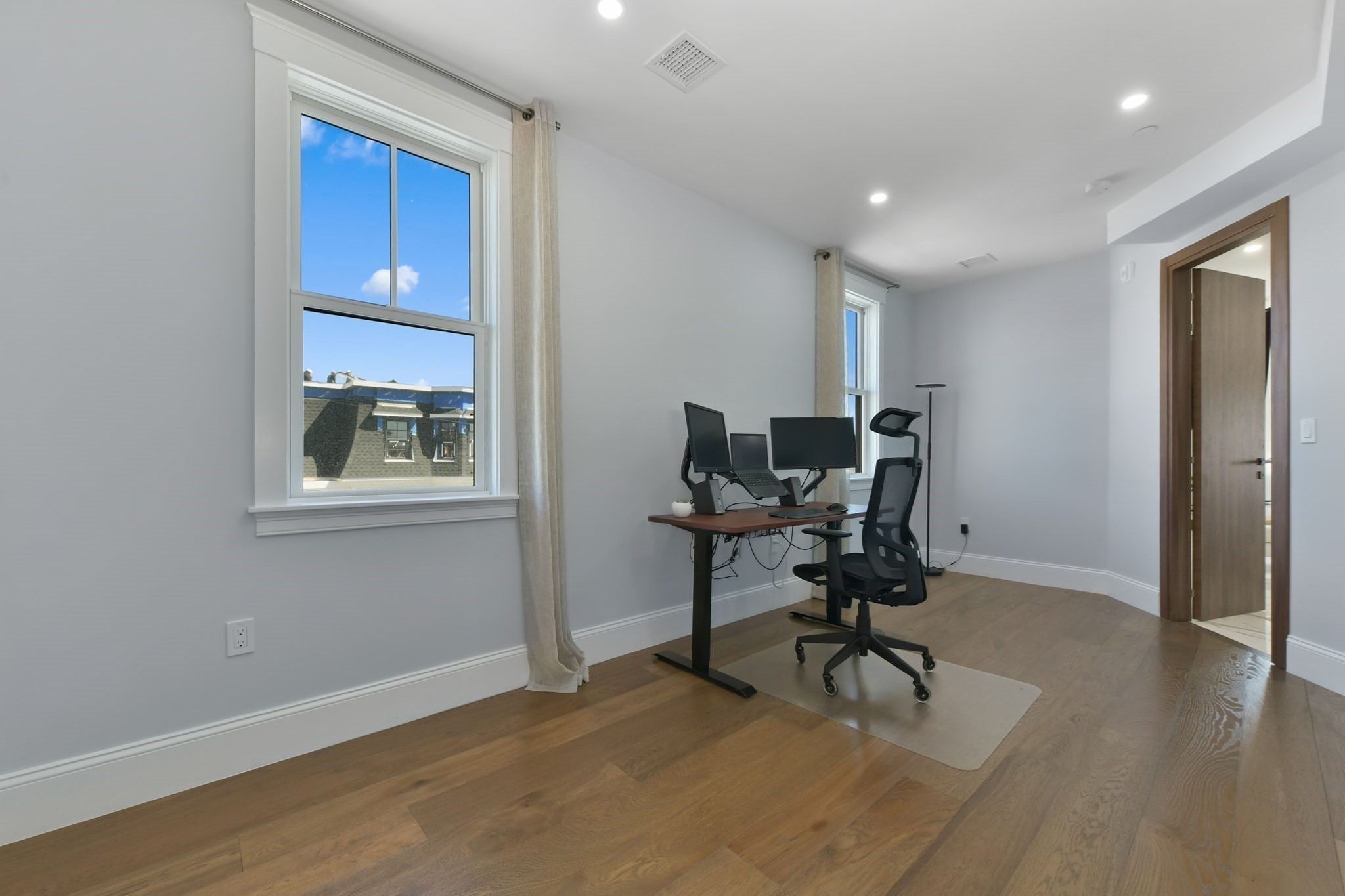 dorchester - #73357920