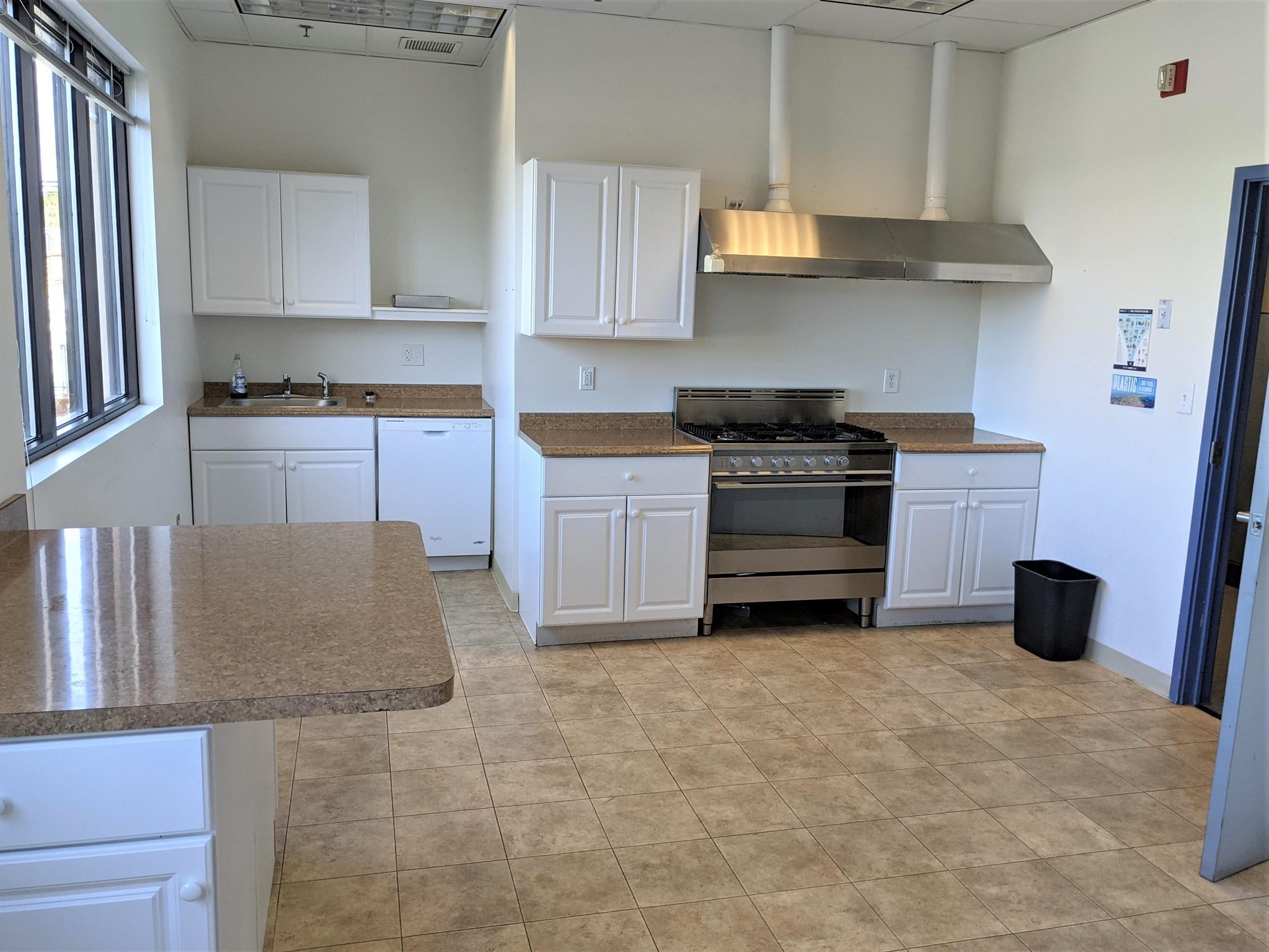 890 East St, Tewksbury, MA 01876 - Image 12