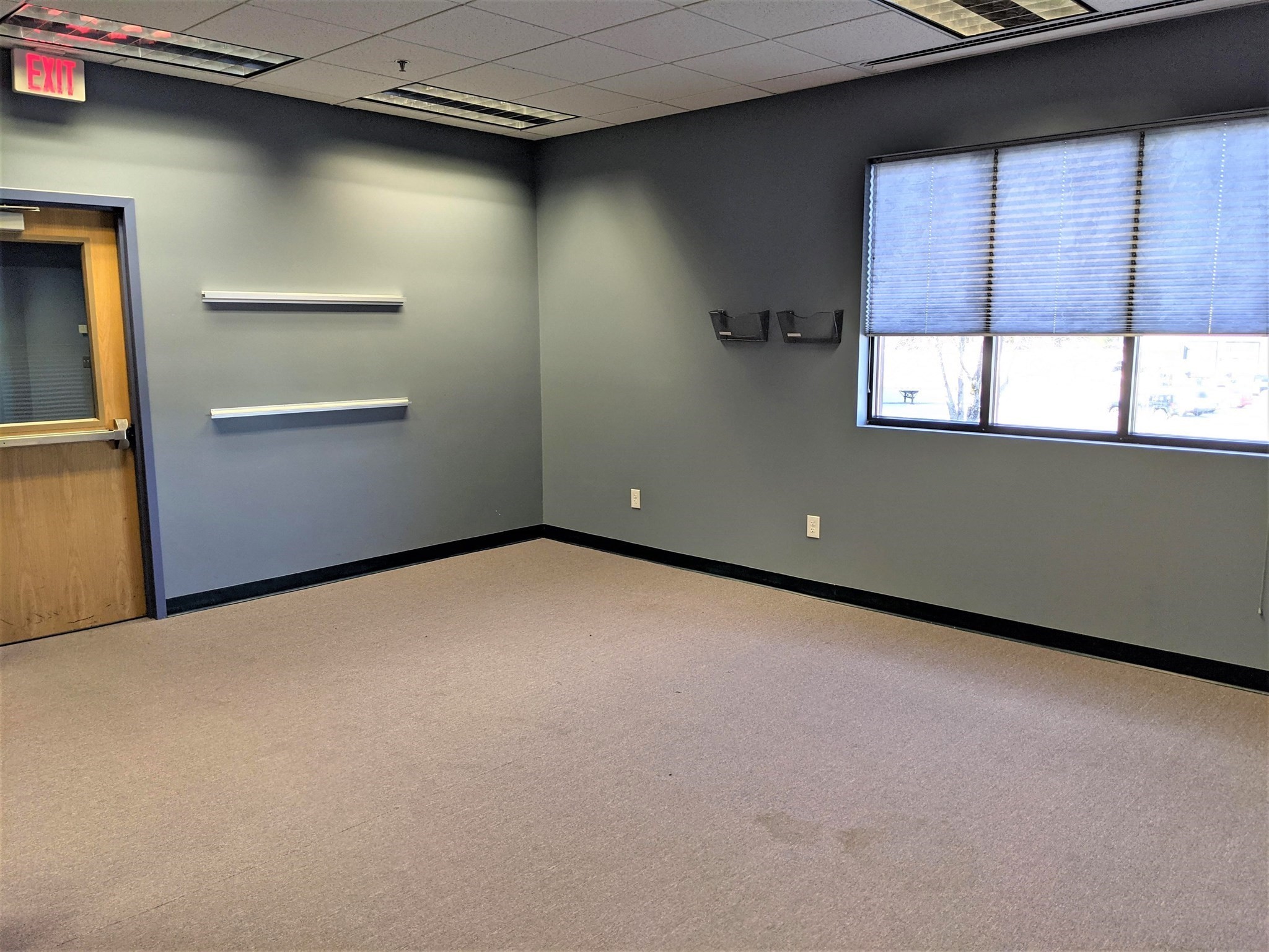 890 East St, Tewksbury, MA 01876 - Image 8