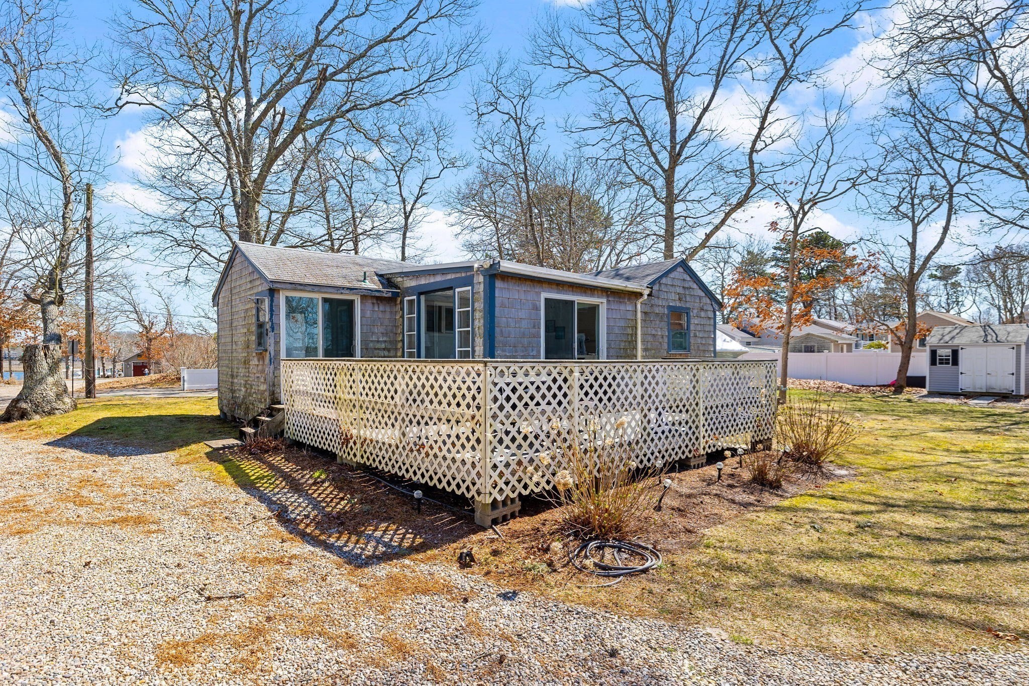 8 Stanley Rd, Mashpee, MA 02649