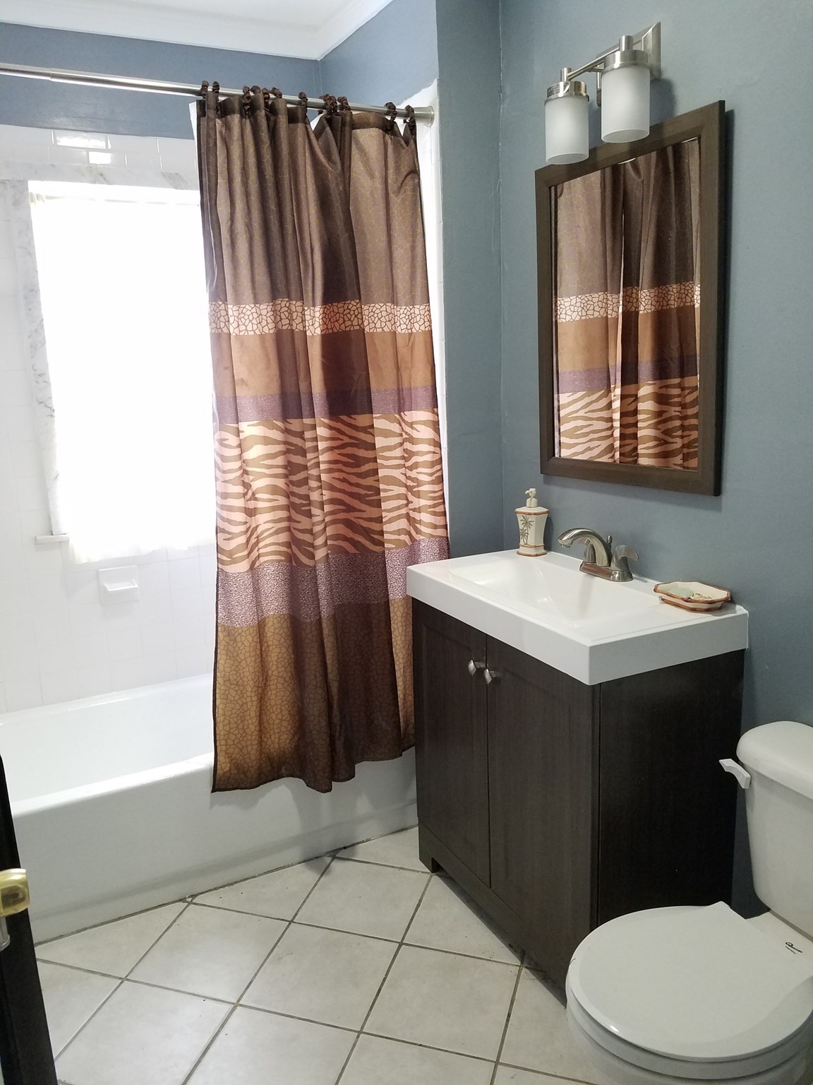 dorchester - #73361839