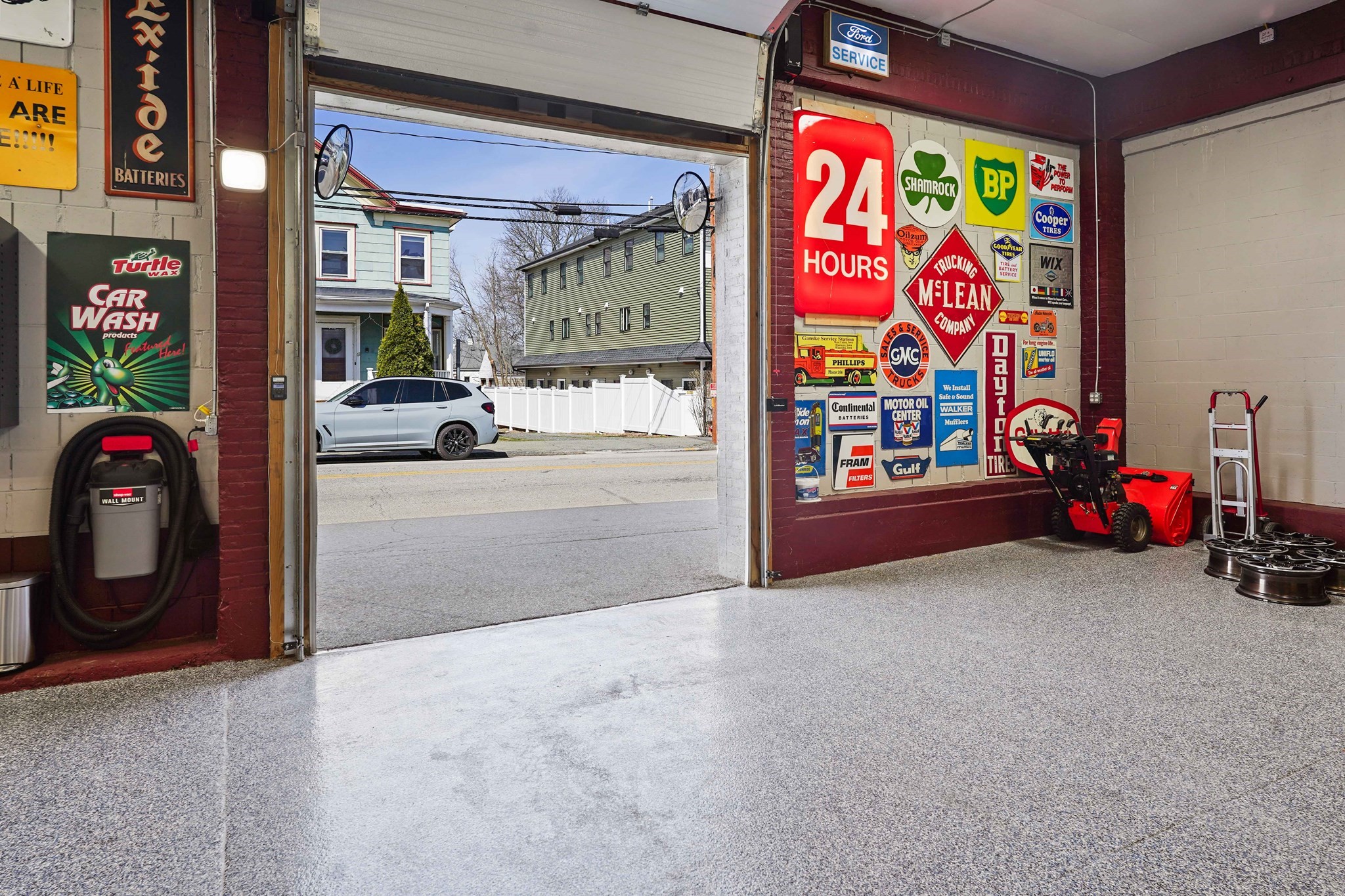 waltham - #73363620