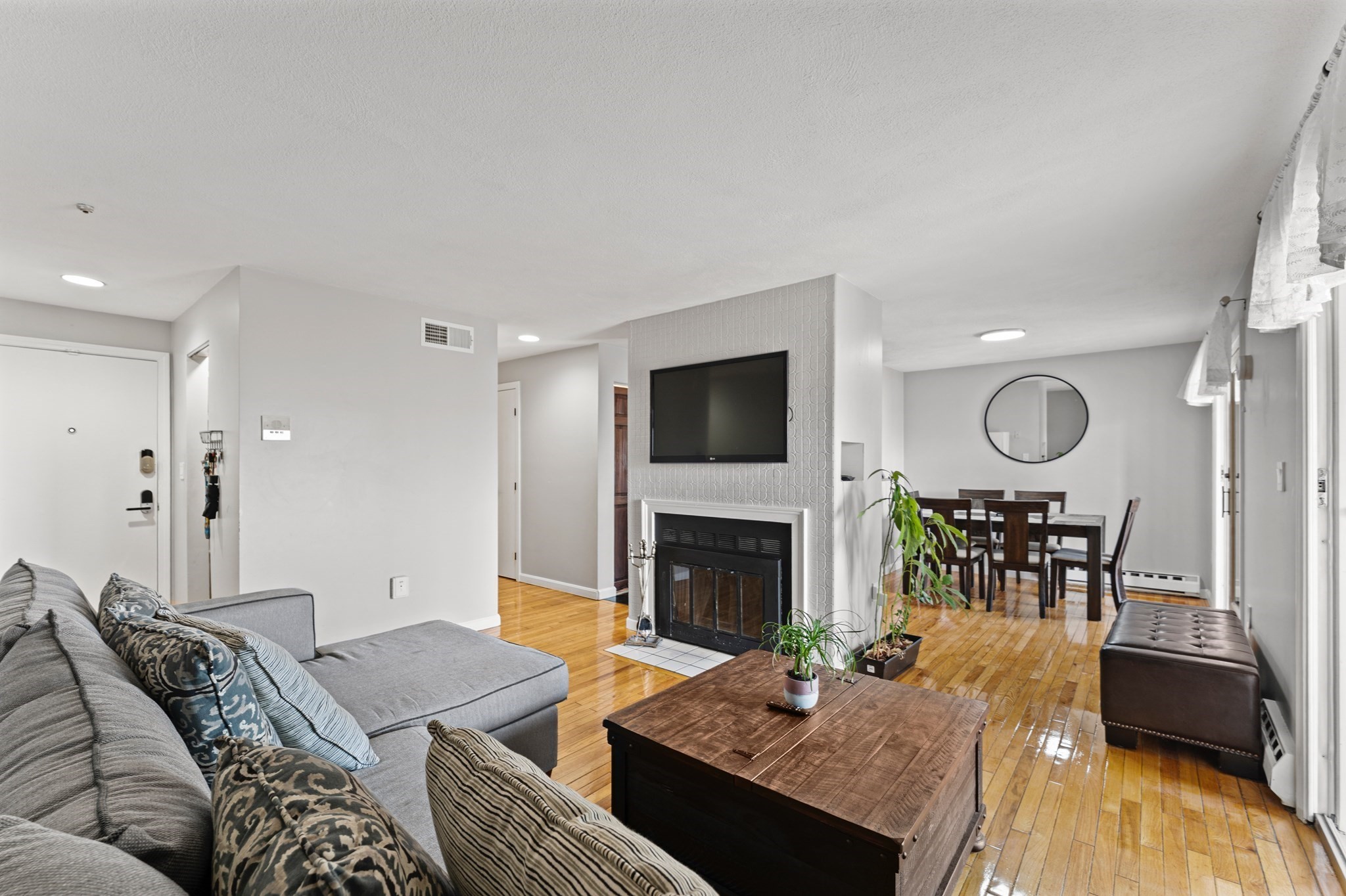 18 Leverett Ave Unit 9B, Boston - East Boston, MA 02128