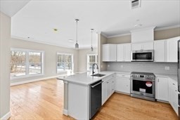 milton - #73364525
