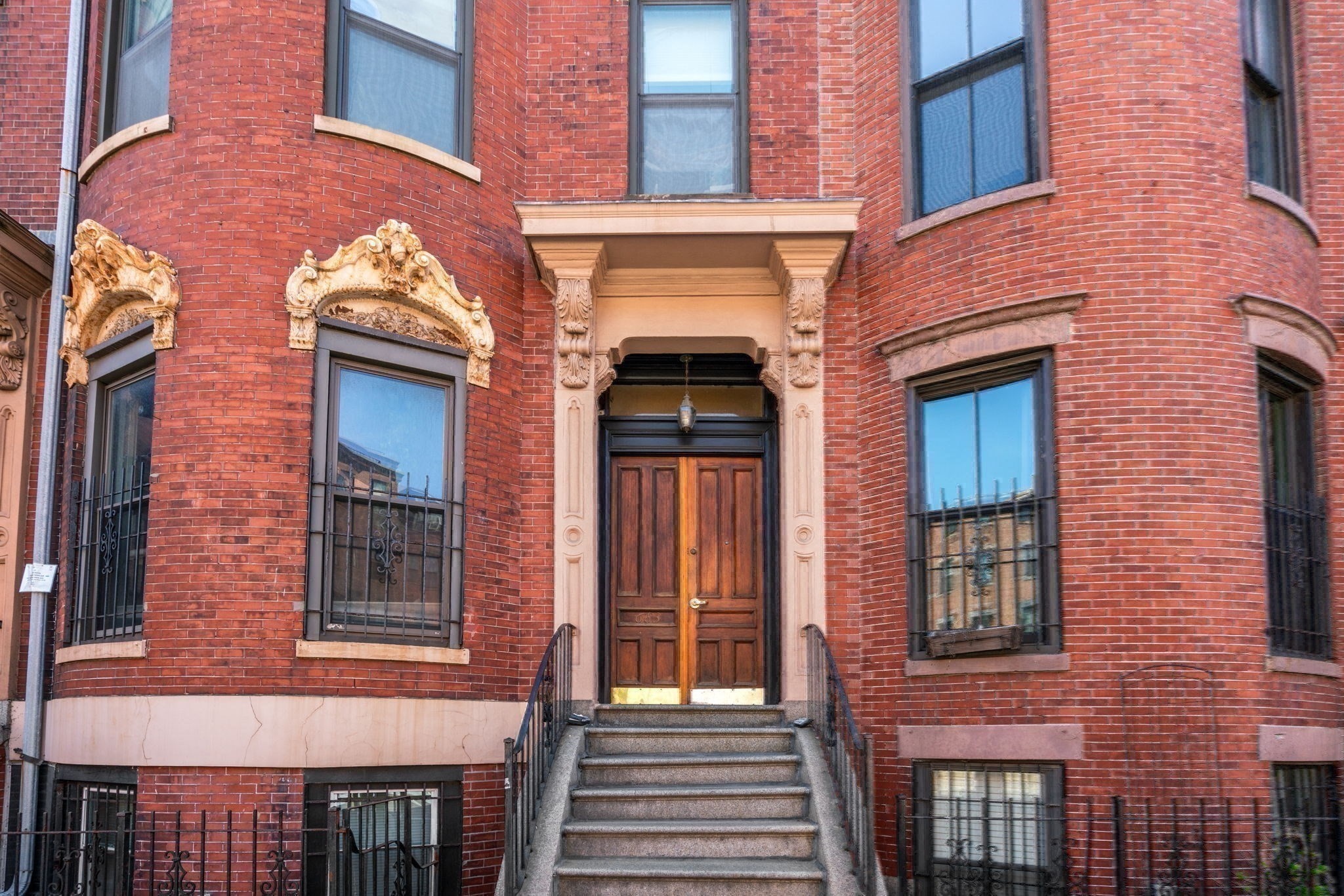 roxbury - #73364804