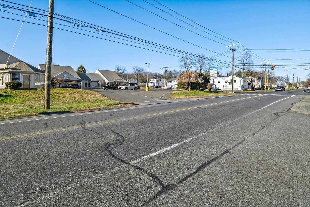 343 N Westfield St, Agawam, MA 01030 - Image 9