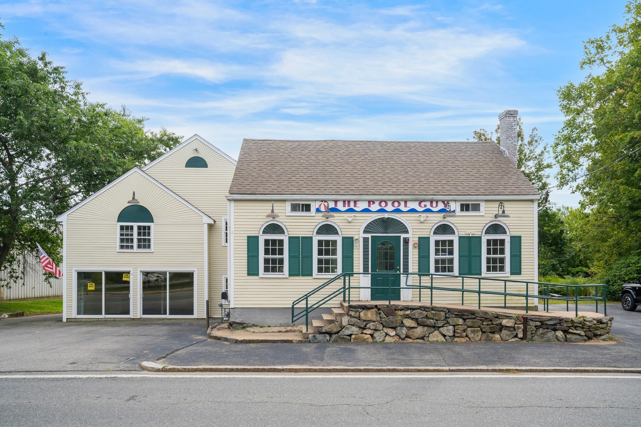 33 Library St, Georgetown, MA 01833