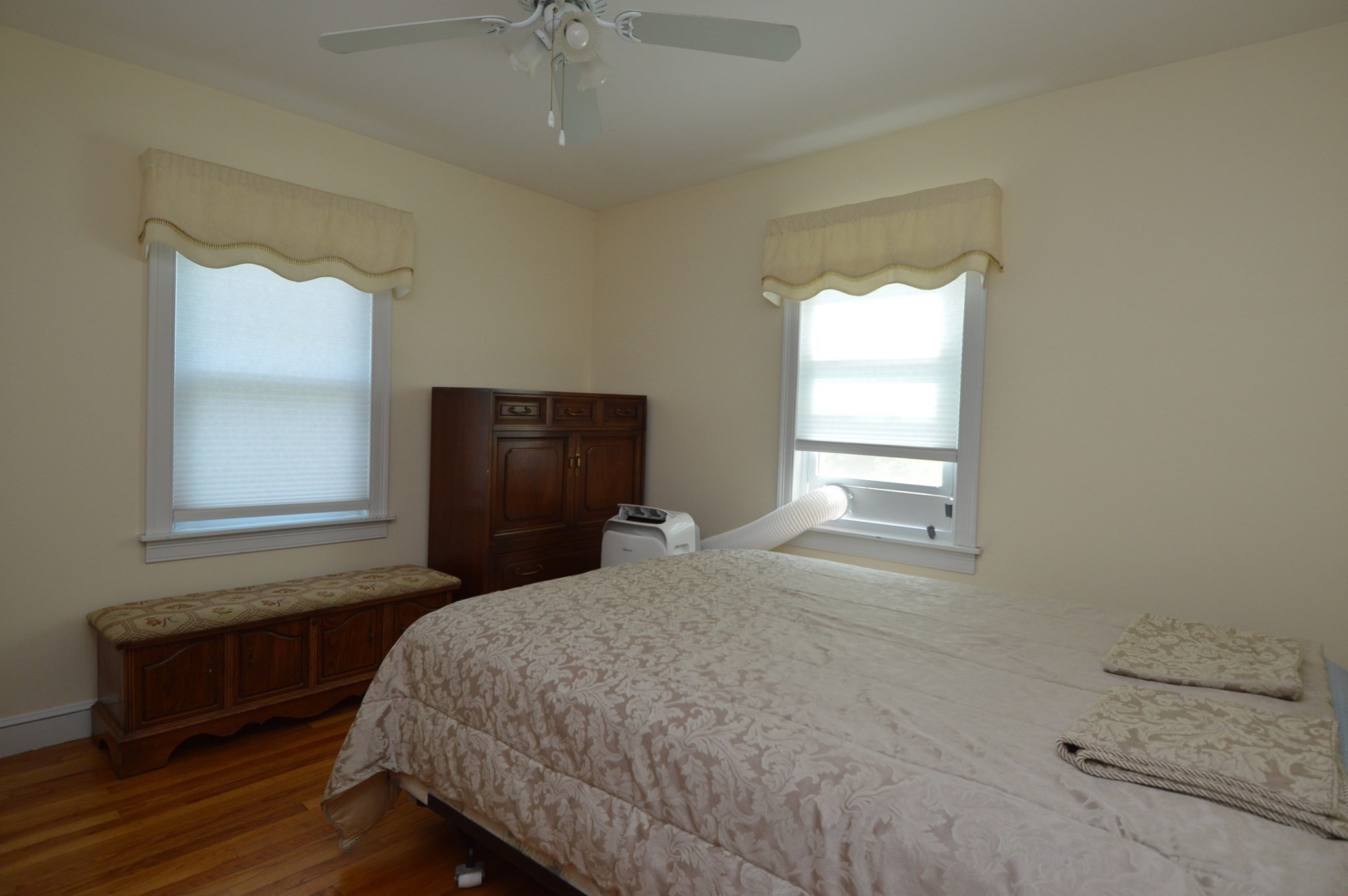 walpole - #73366423
