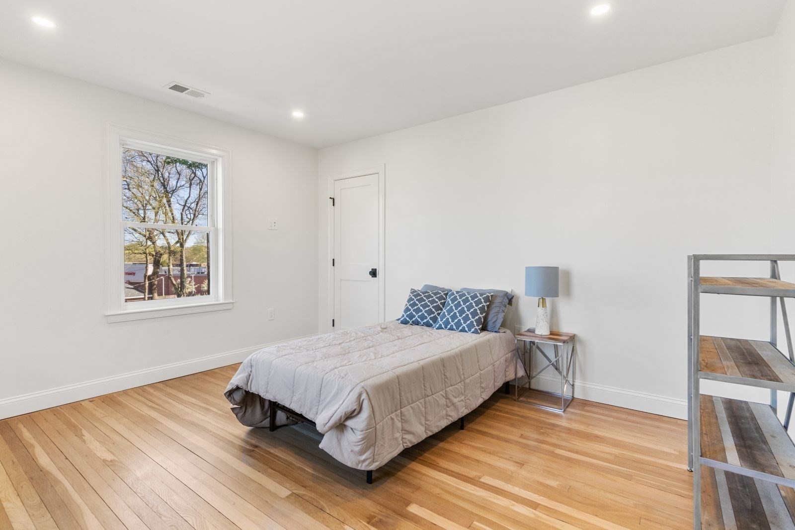 west-roxbury - #73367001