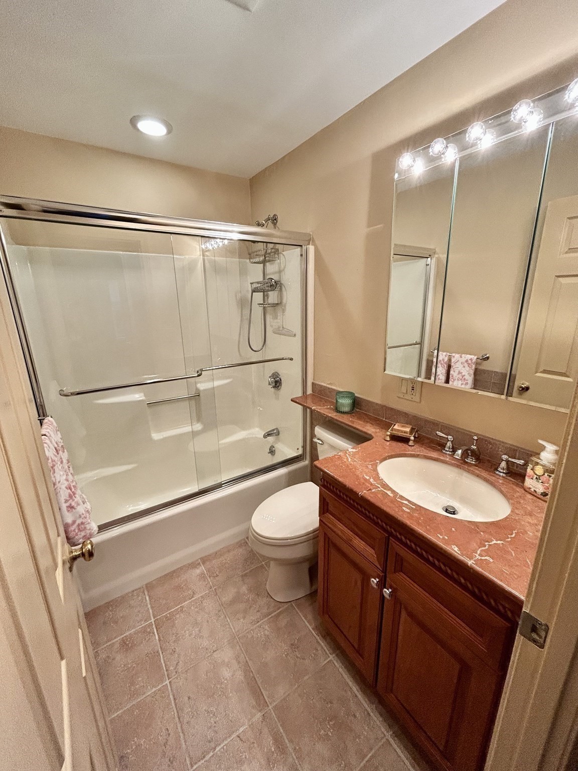 west-roxbury - #73367073
