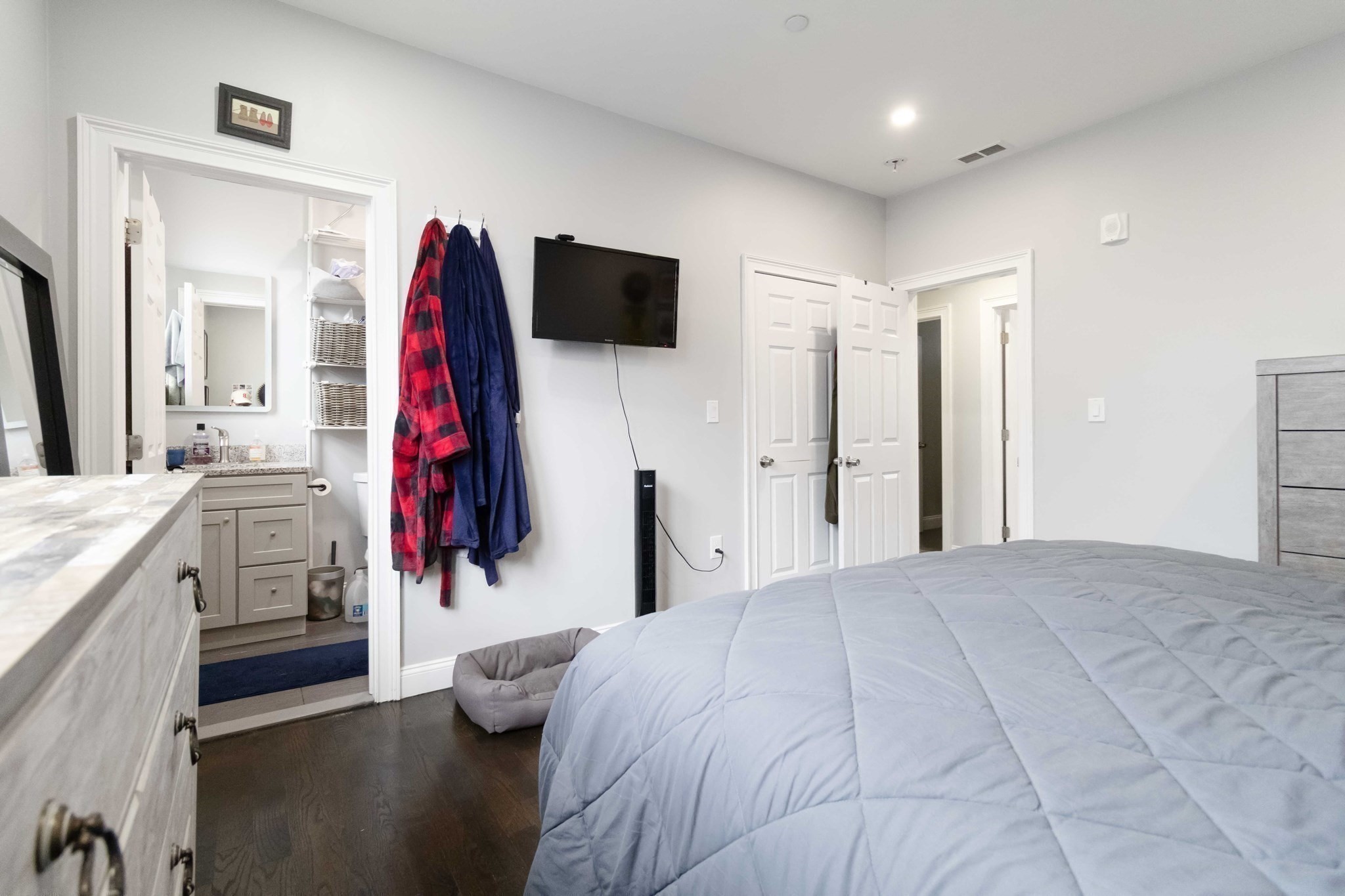 roxbury - #73367431