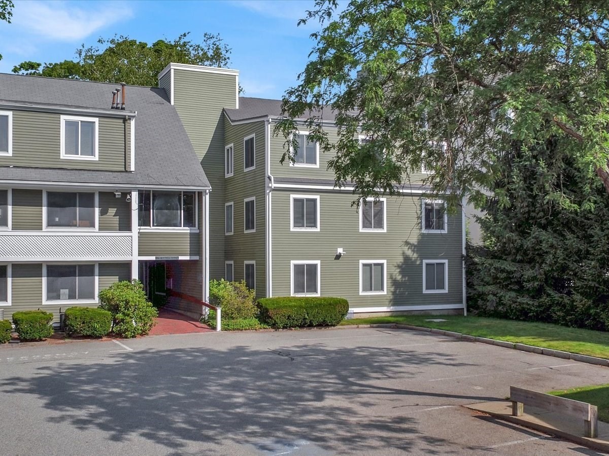 205 Willow St, Hamilton, MA 01982 - Image 2