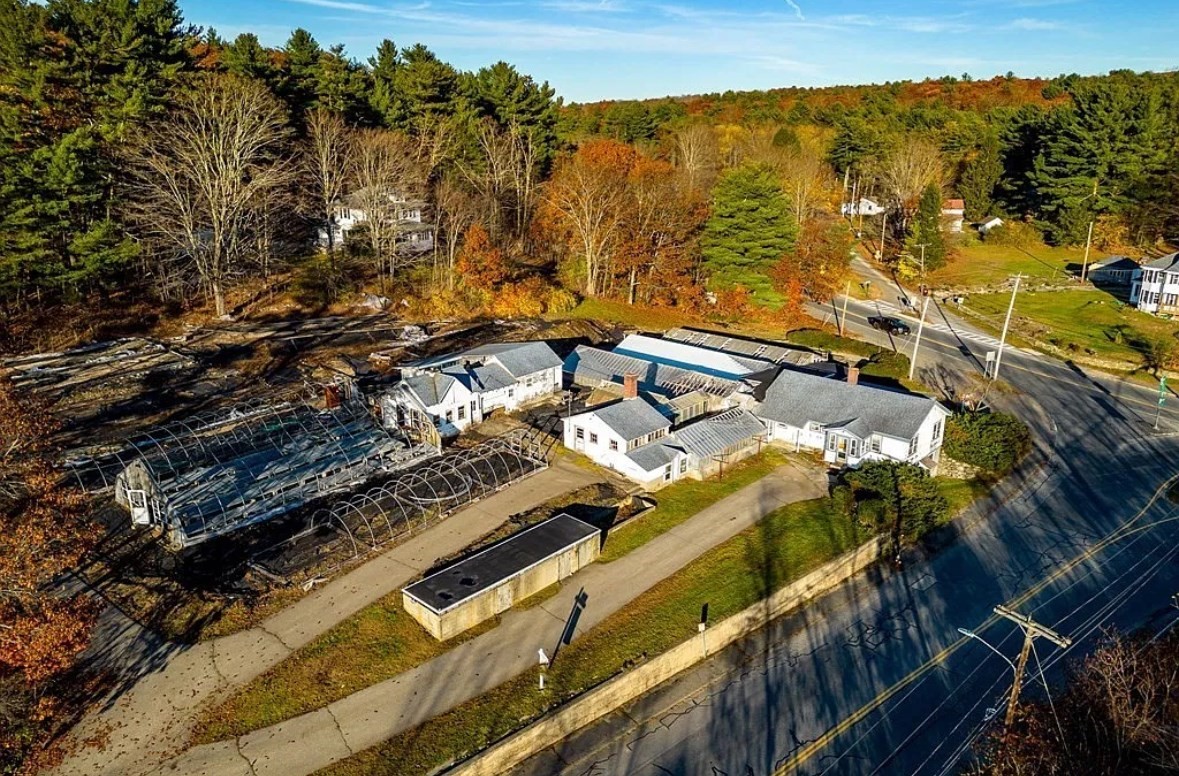 2 Leicester St, Oxford, MA 01537