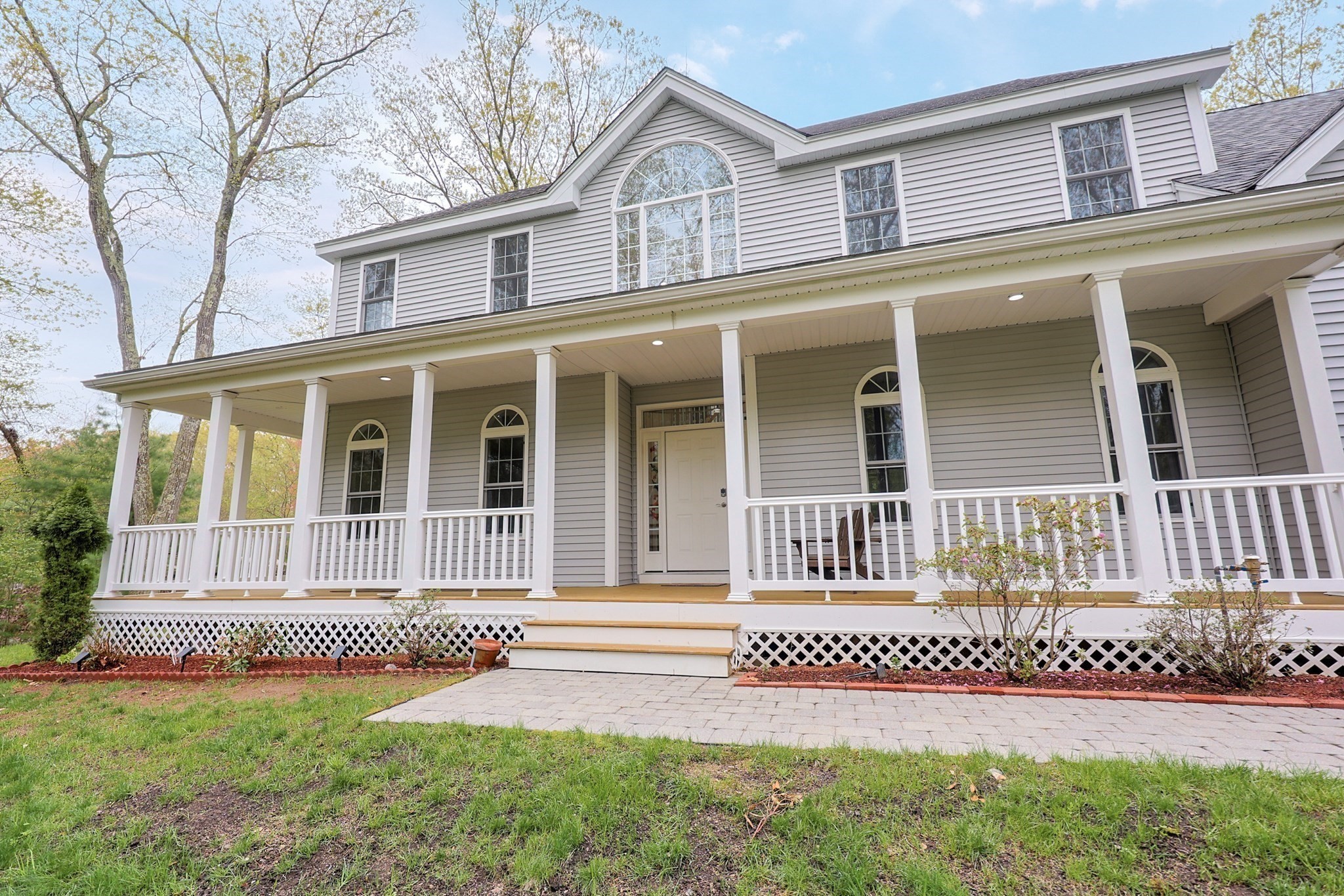 holliston - #73370071