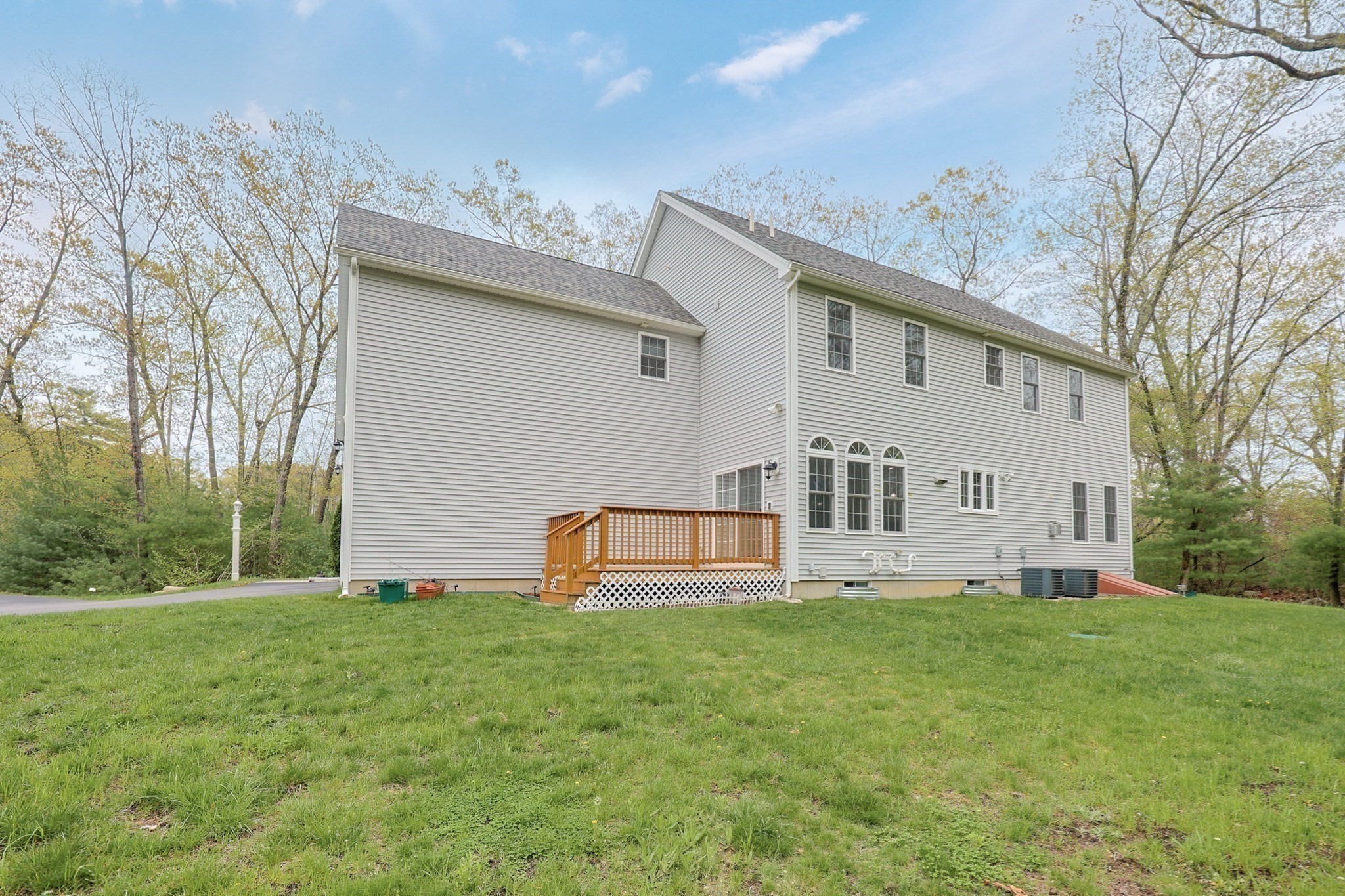 holliston - #73370071