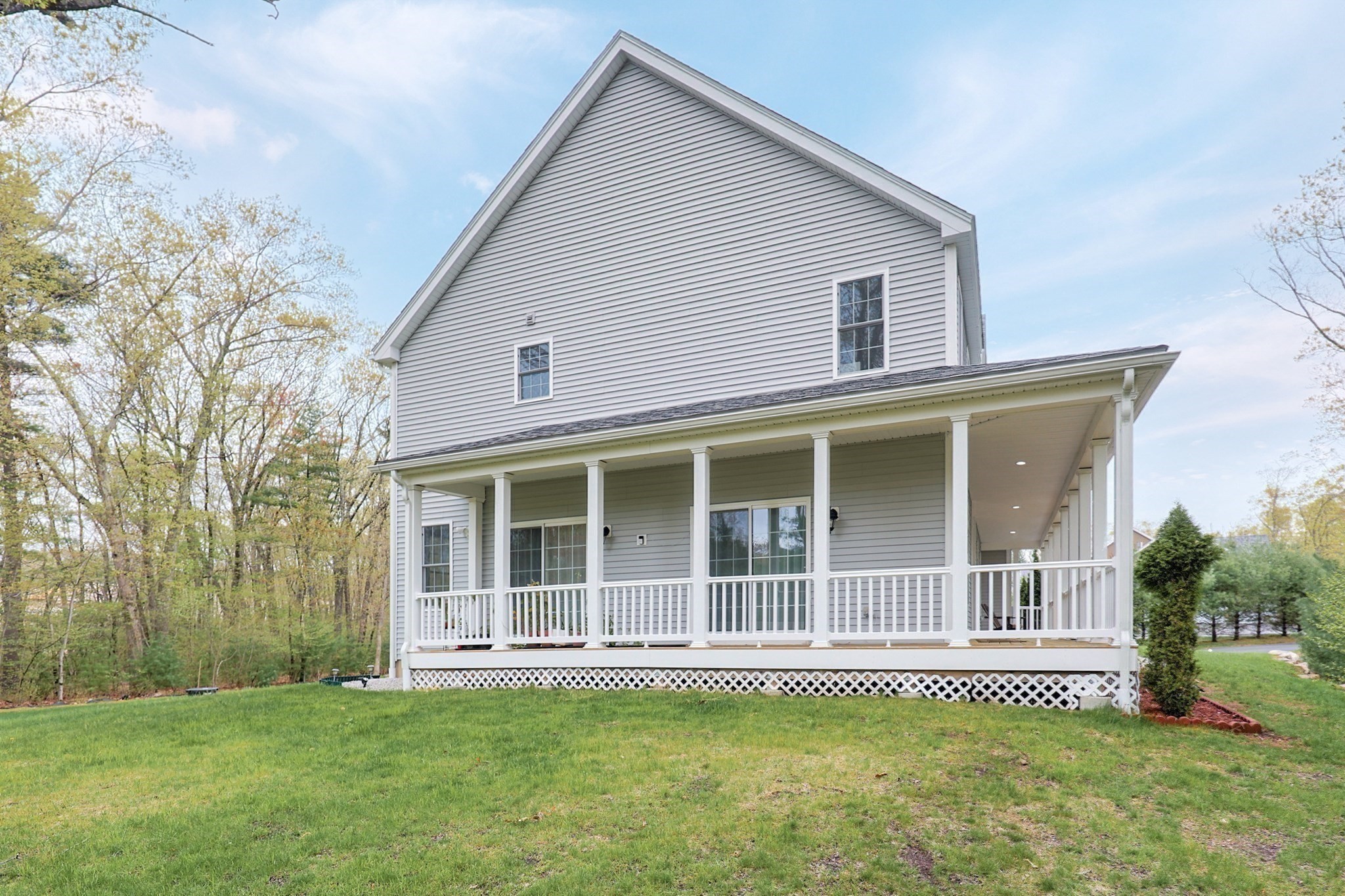 holliston - #73370071