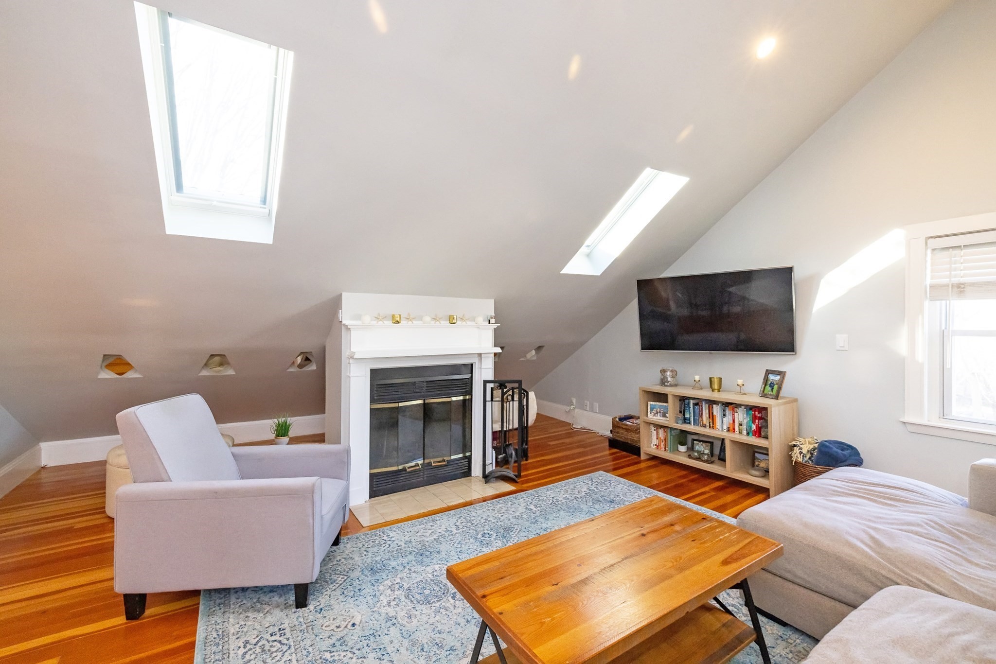 dorchester - #73370110