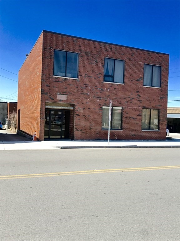 248 Everett Ave, Chelsea, MA 02150