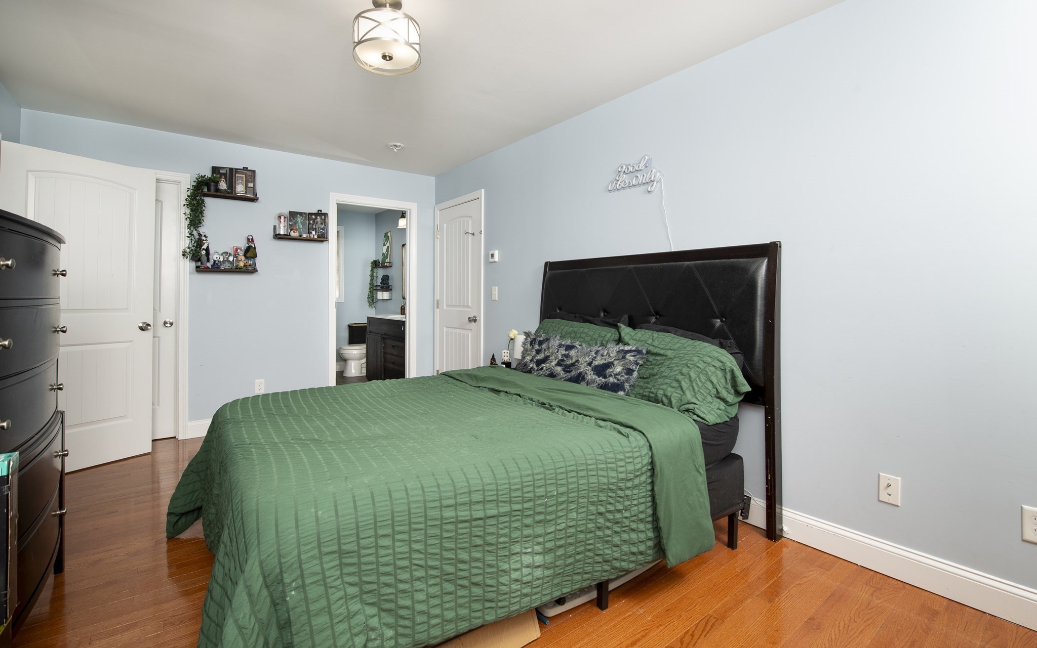 new-bedford - #73371613