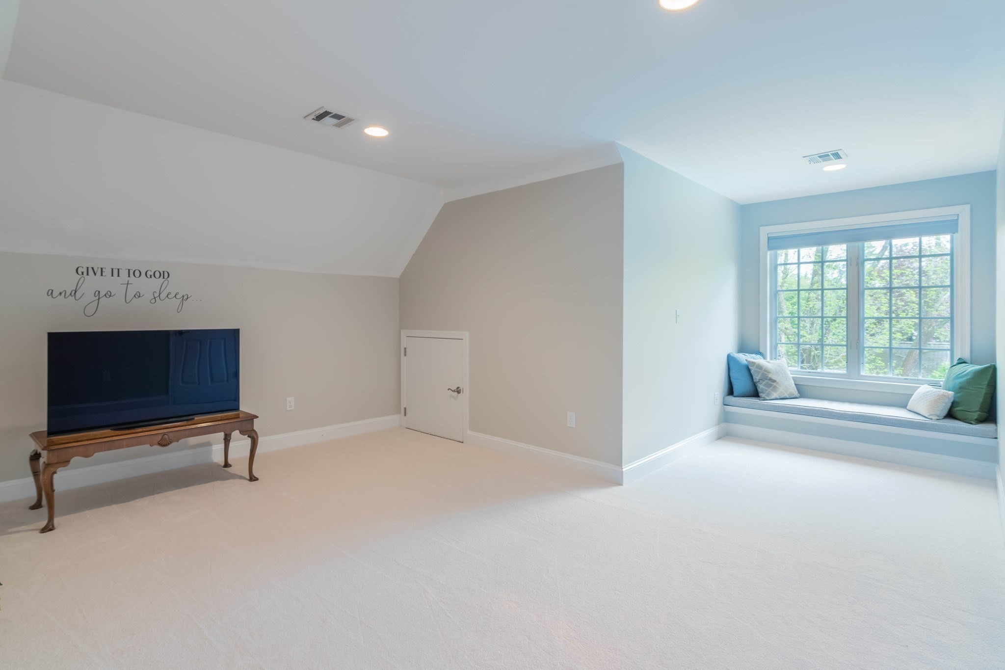 wellesley - #73371708