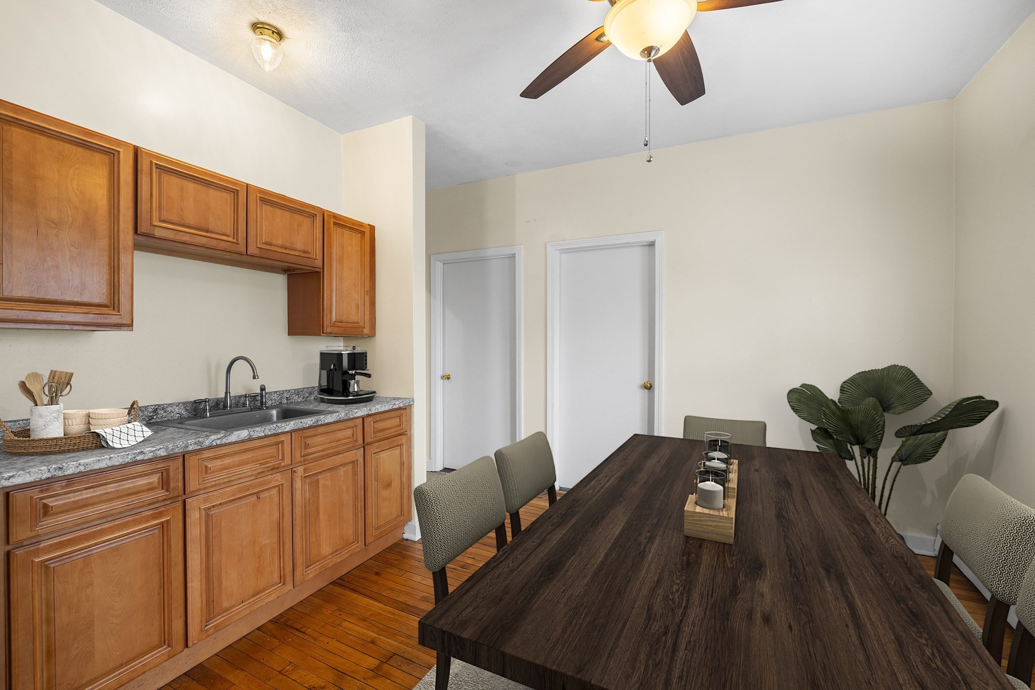 dorchester - #73371711
