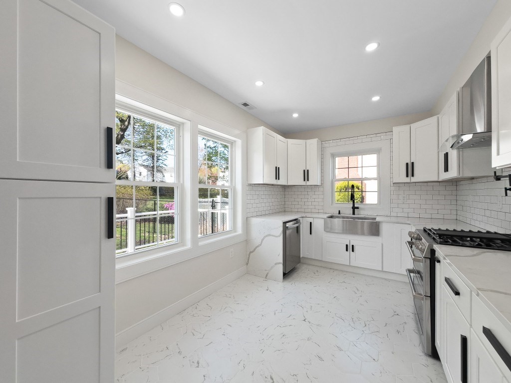north-andover - #73372144