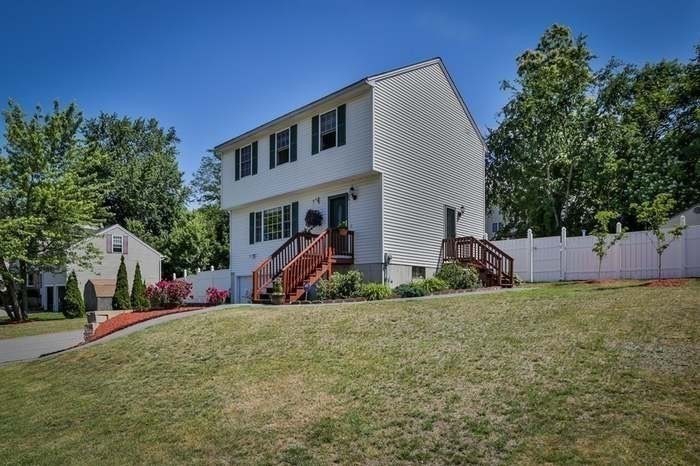 35 Adelaide Ave, Methuen, MA 01844