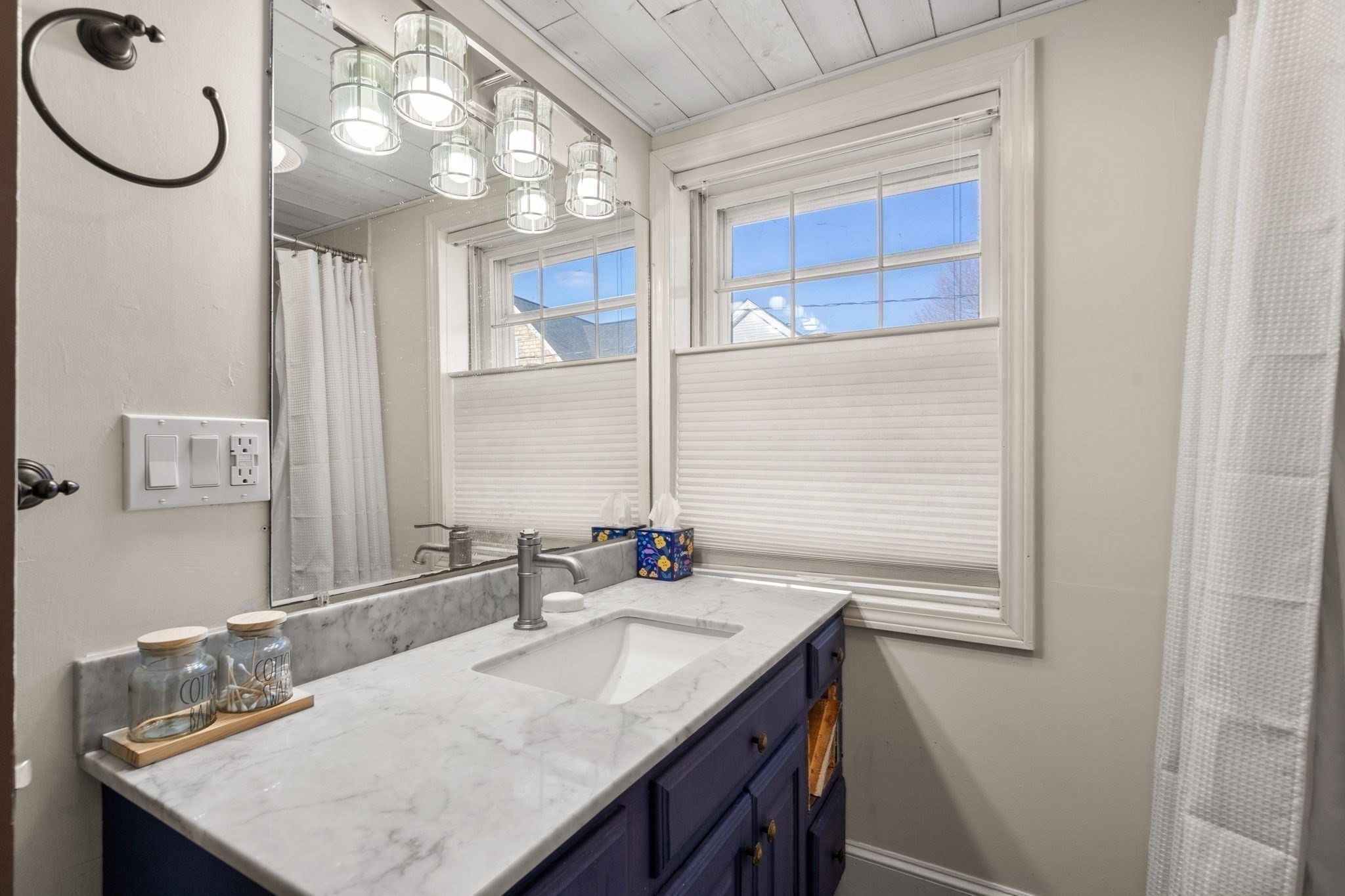 newburyport - #73373803