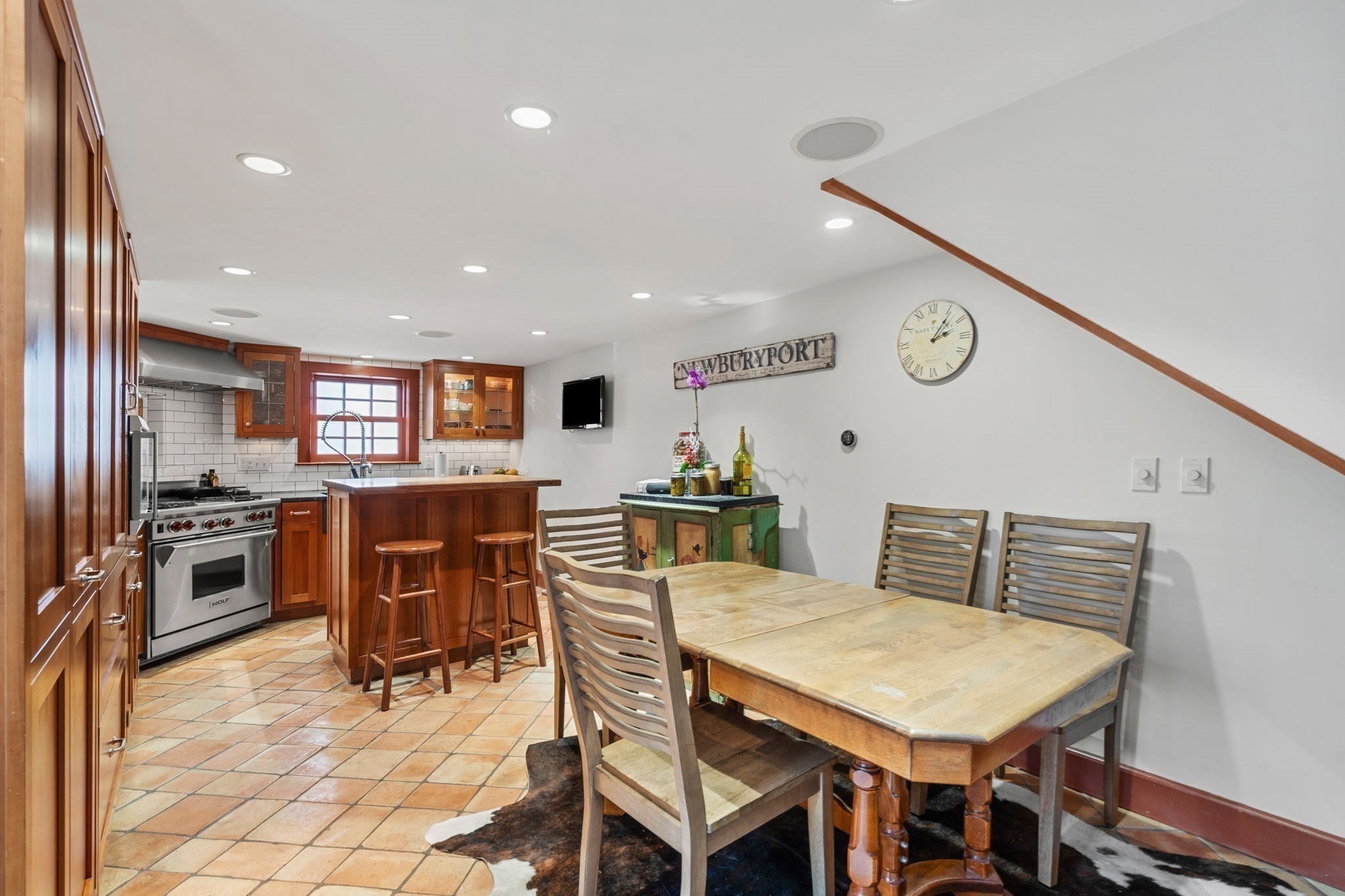 newburyport - #73373803