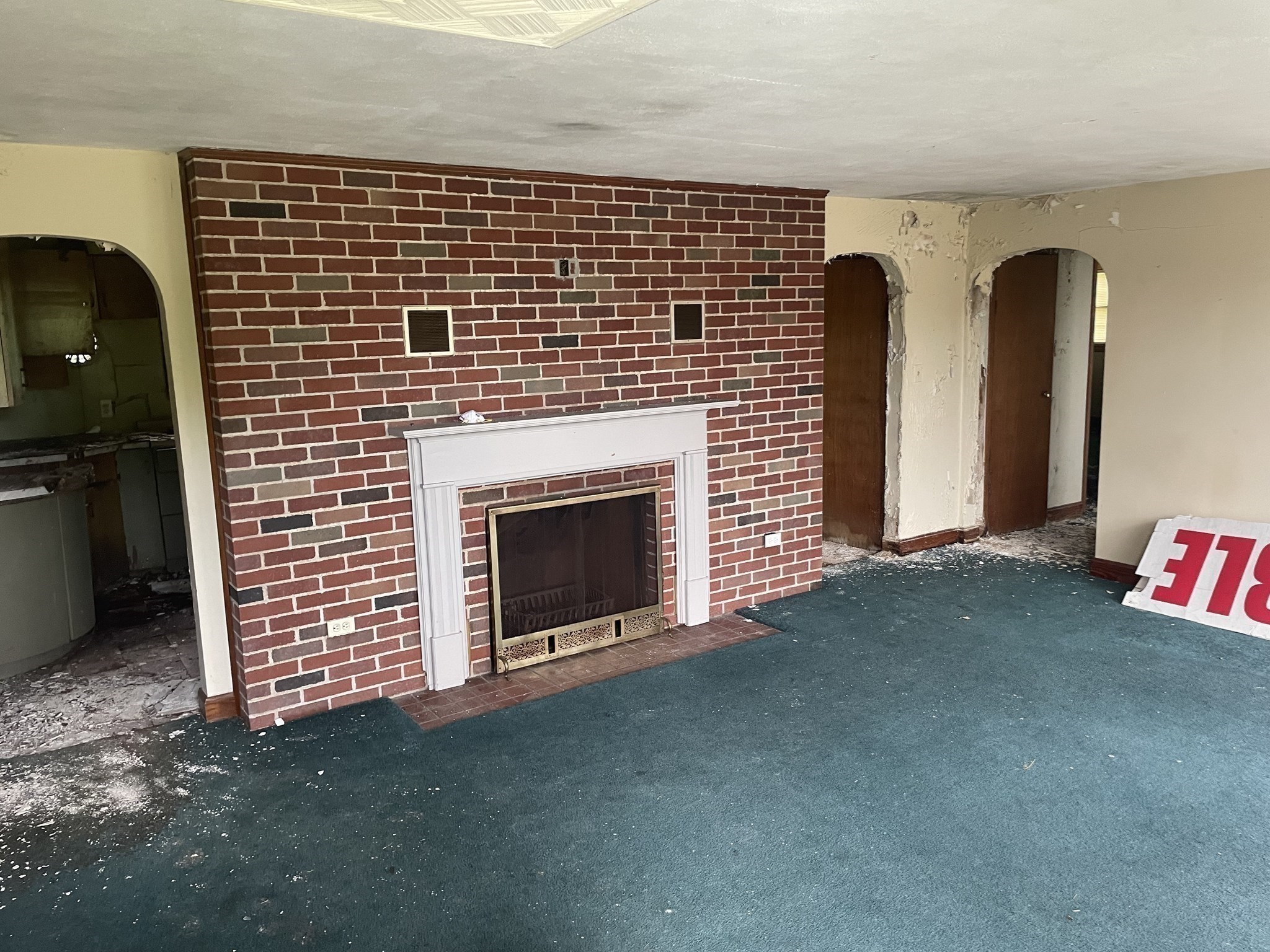 523 James St, Chicopee, MA 01020 - Image 11