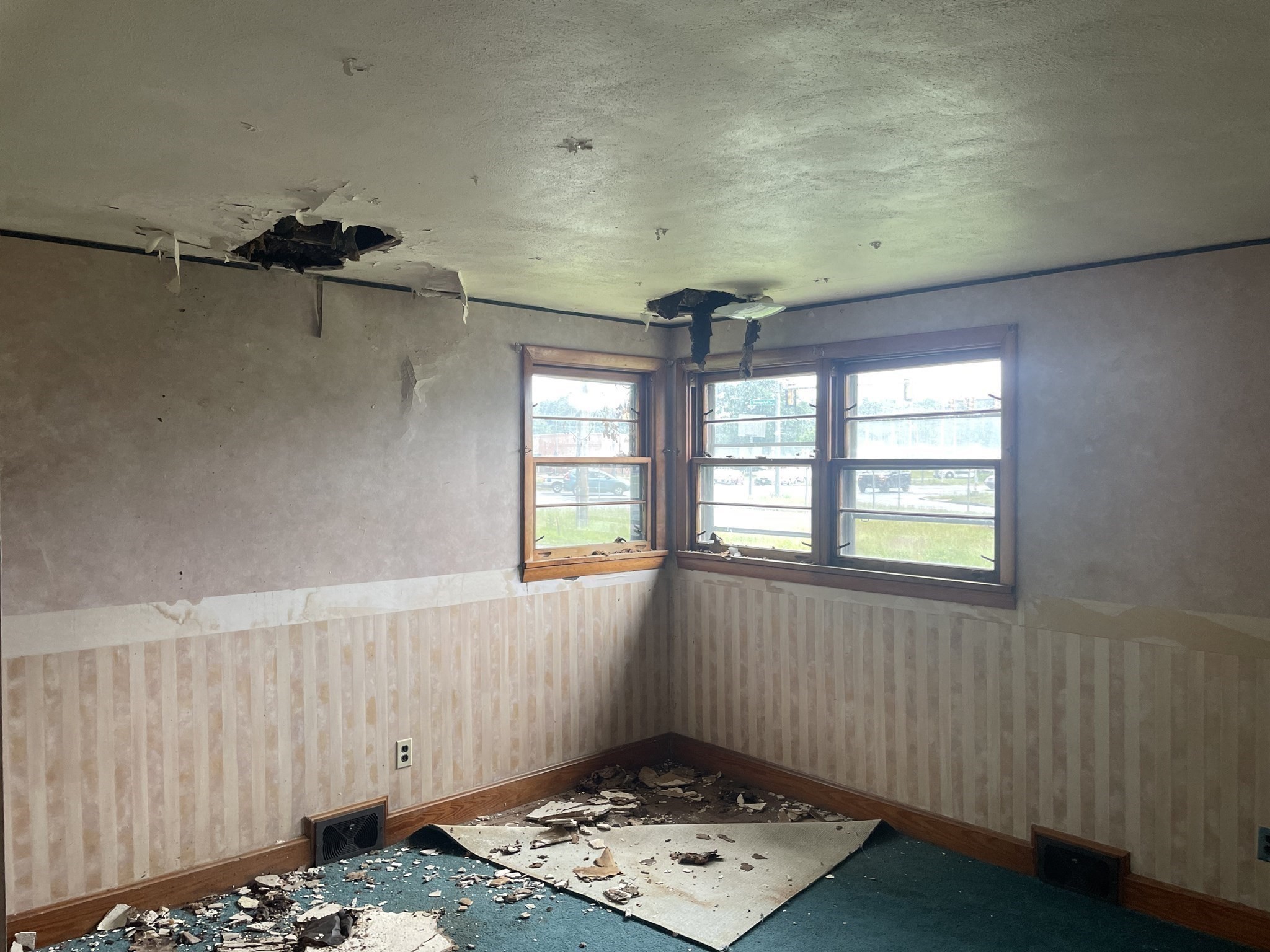 523 James St, Chicopee, MA 01020 - Image 14