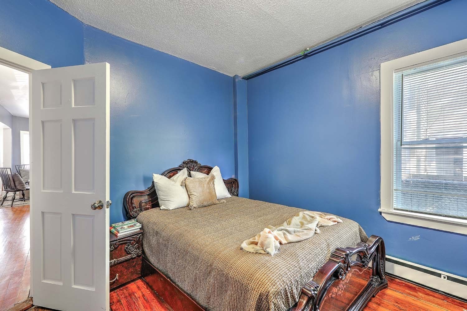 dorchester - #73375949