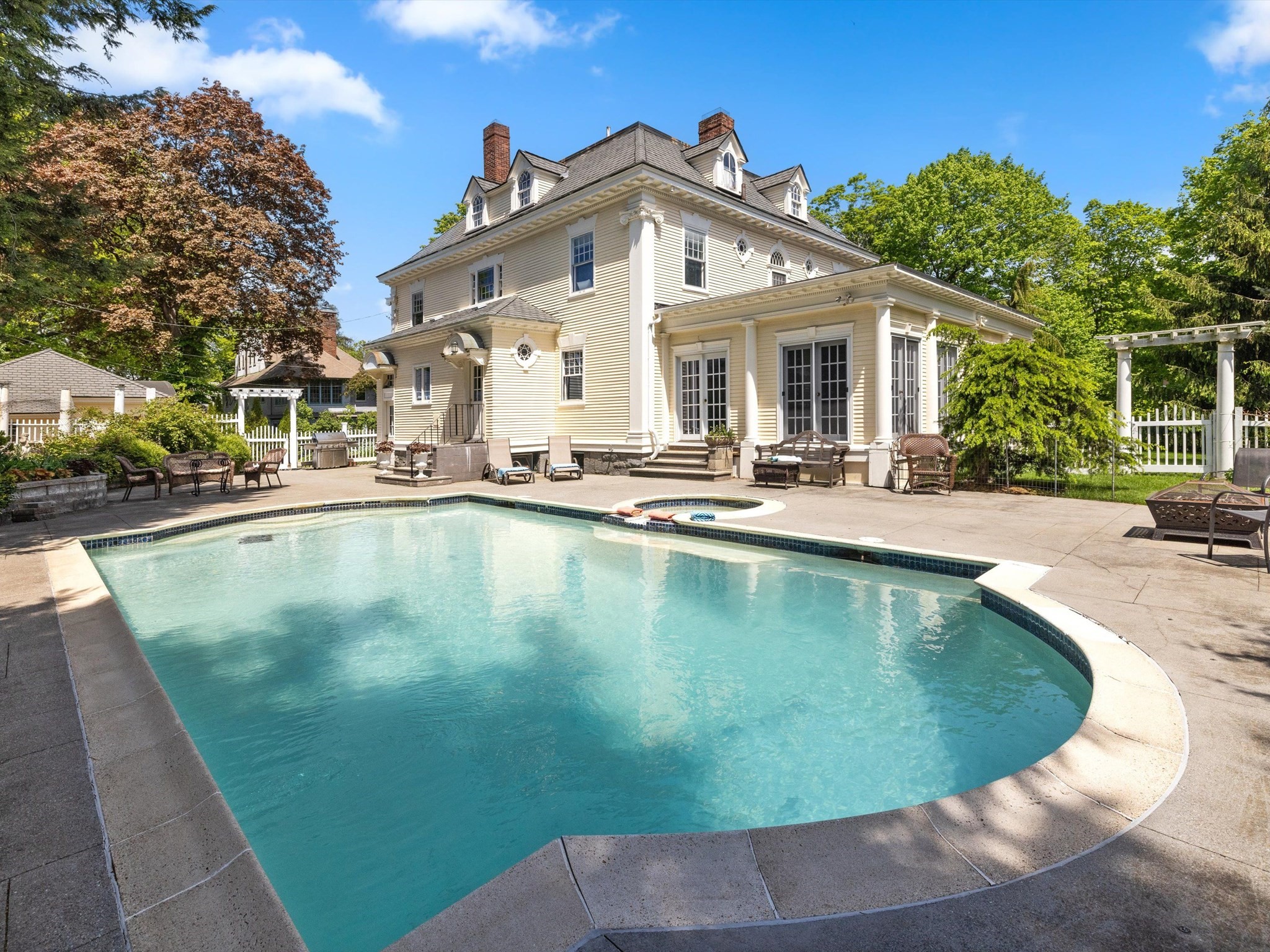 31 Lenox St, Worcester, MA 01602 - Image 35