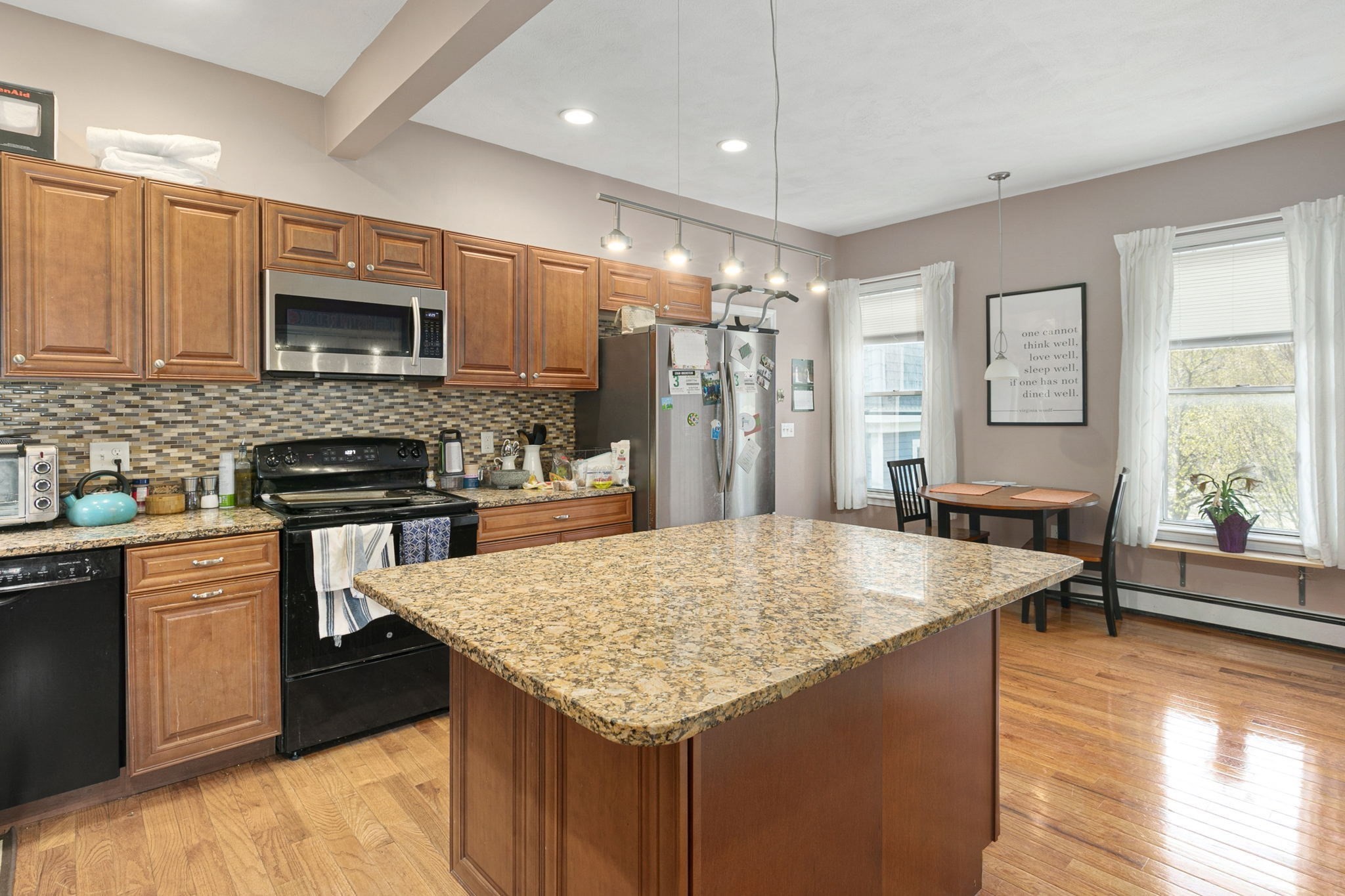 89 Plymouth St Unit 2, Cambridge, MA 02141