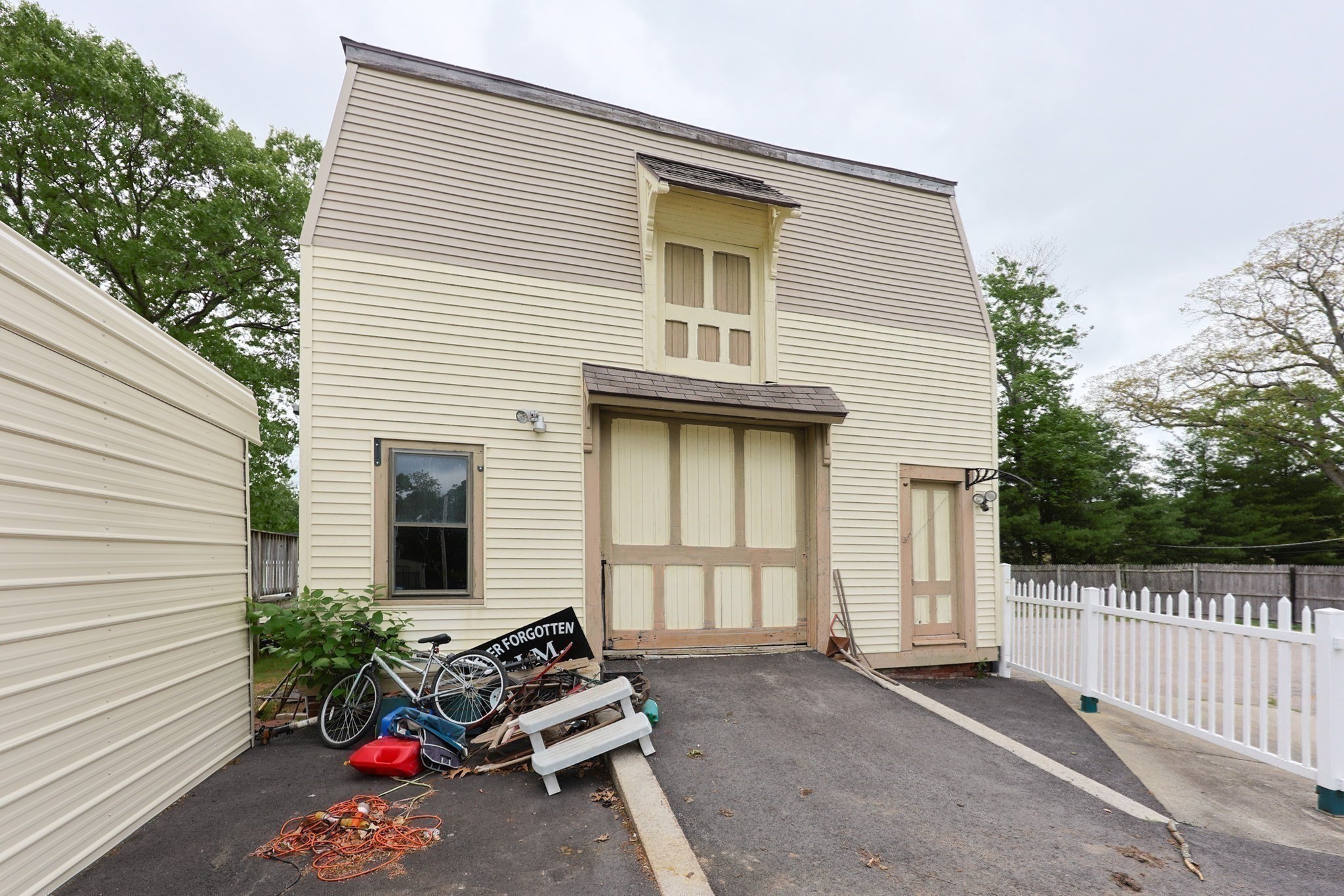 attleboro - #73379019