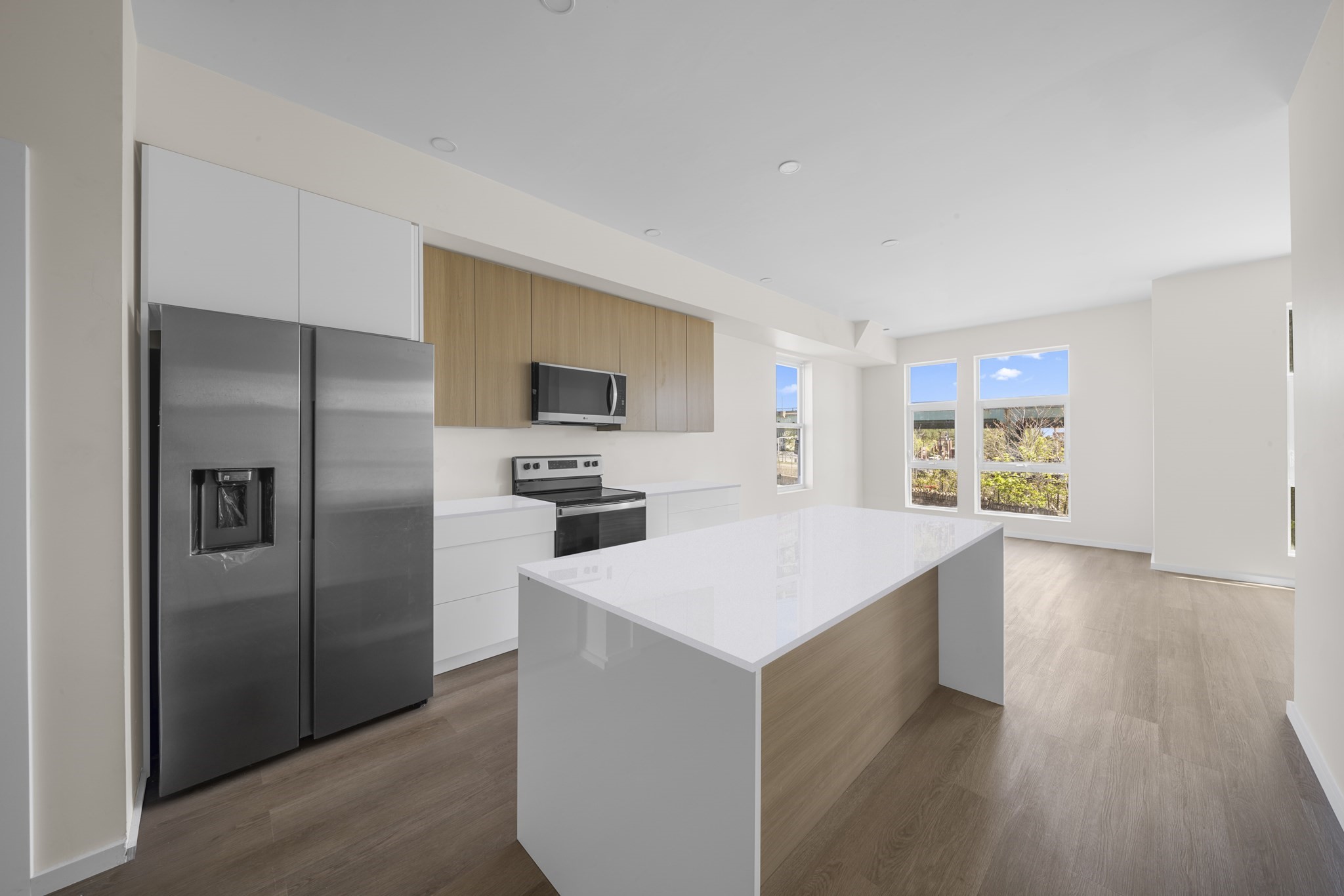 546 Saratoga #1, Boston, MA 02128