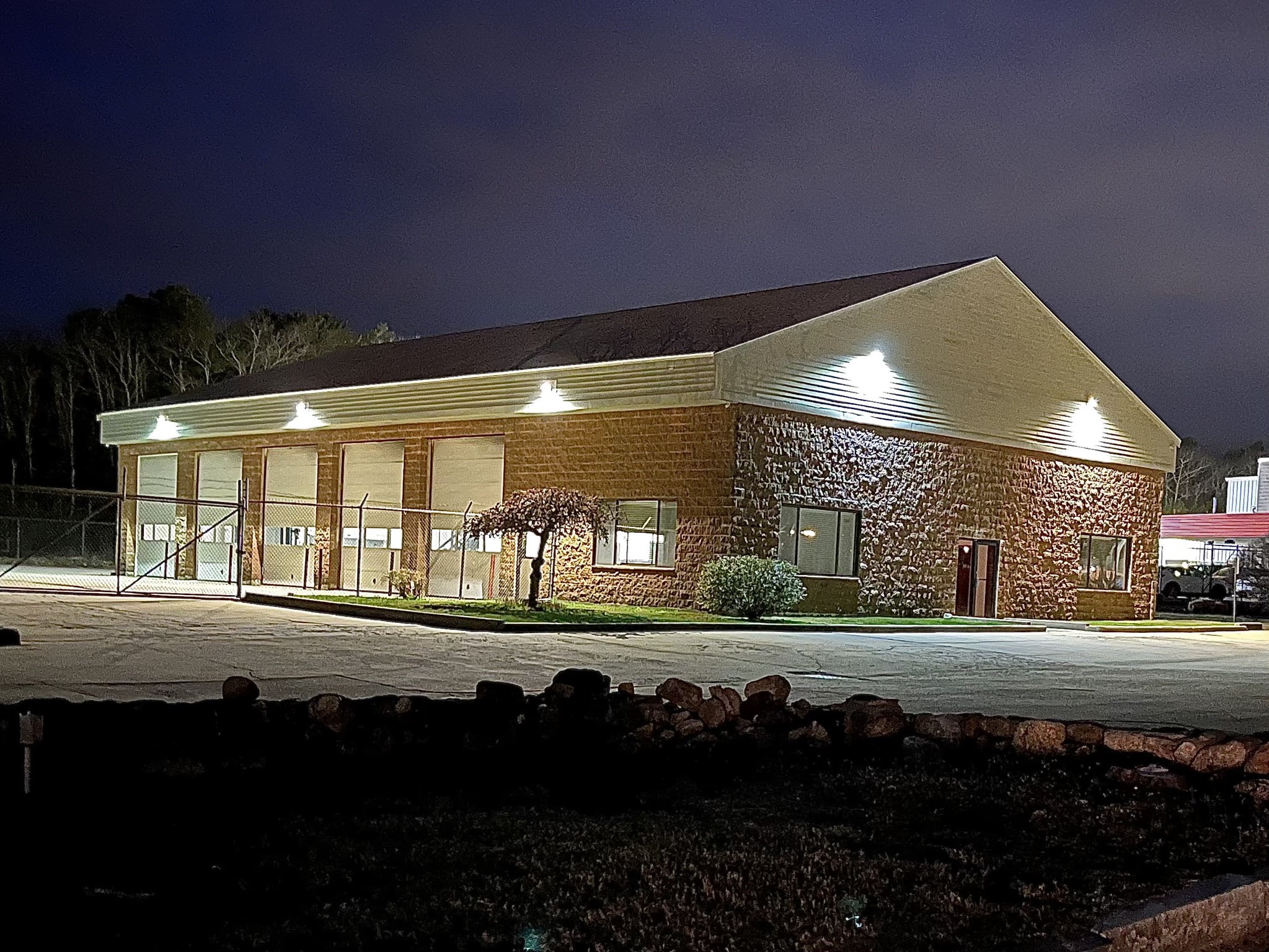 40 Holman Rd, Plymouth, MA 02360