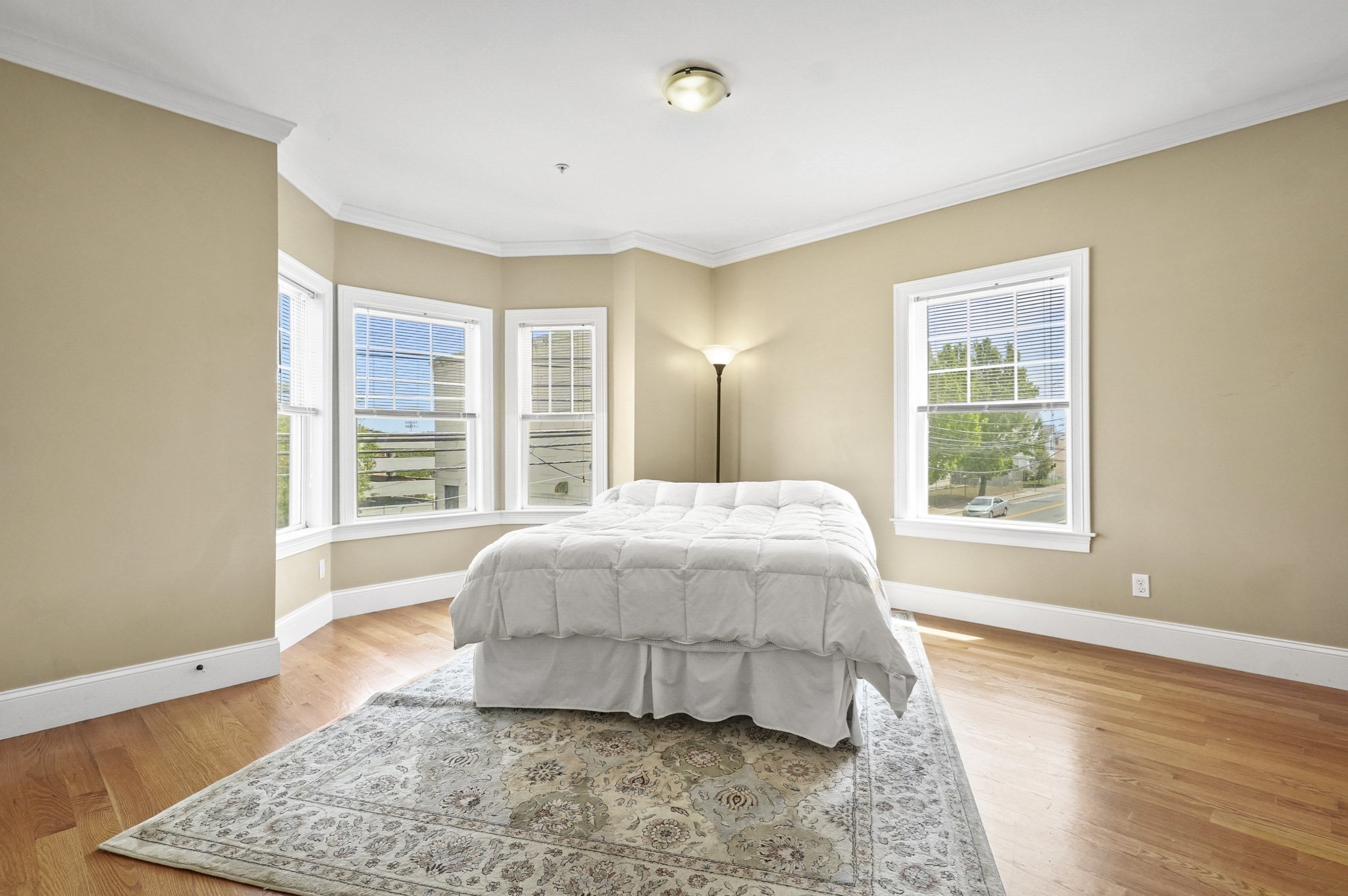 waltham - #73380877