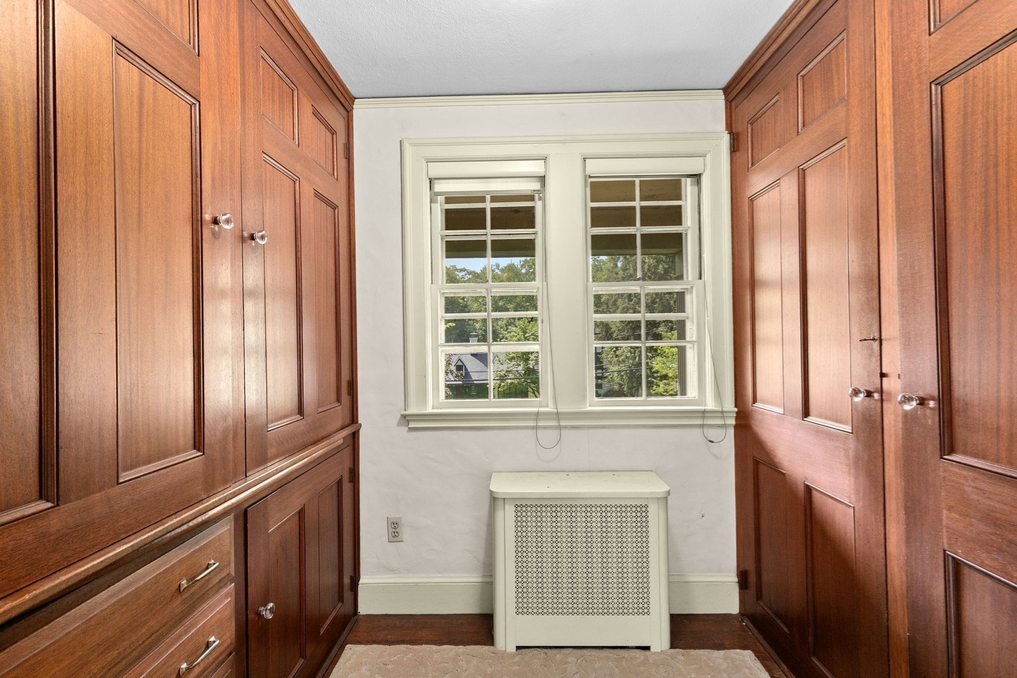 wellesley - #73381446