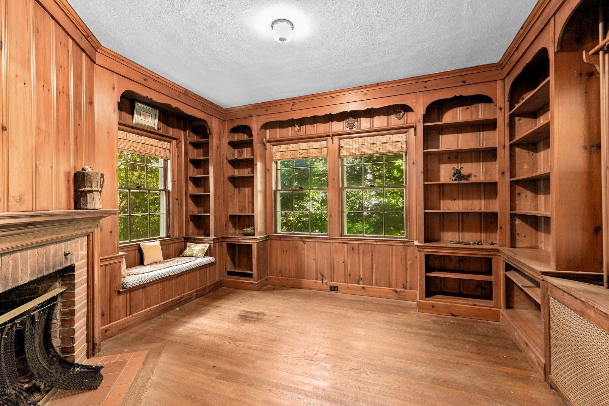 wellesley - #73381446