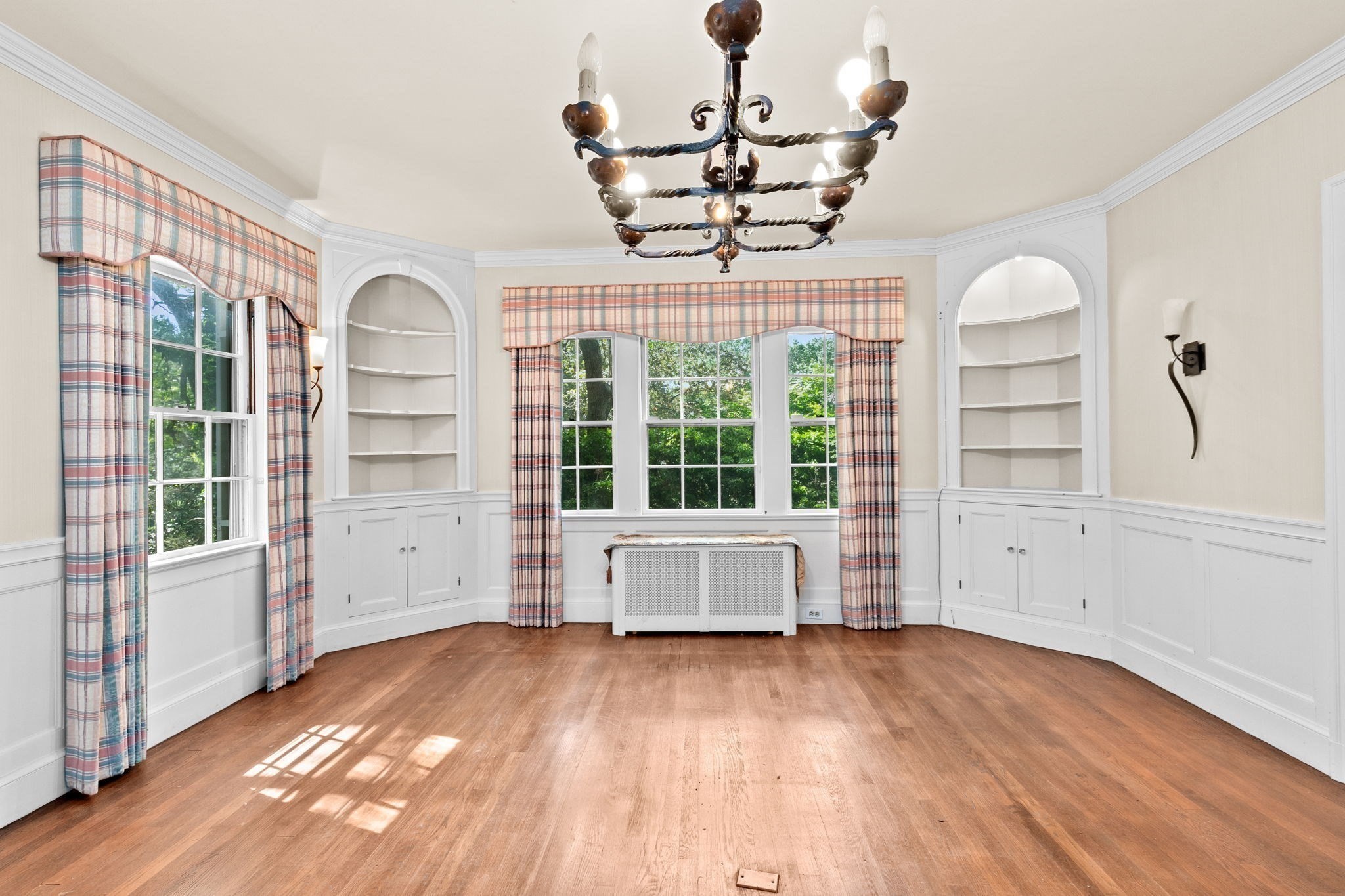 wellesley - #73381446