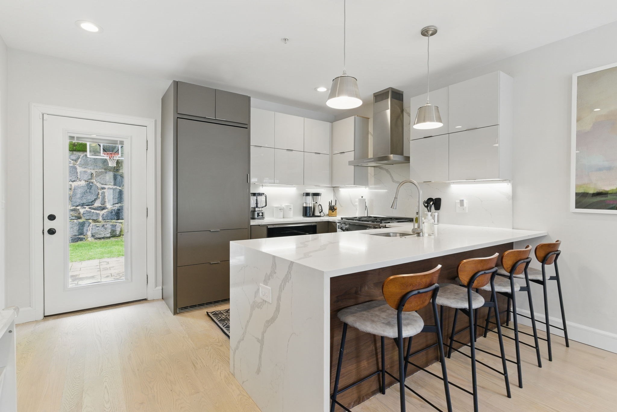 roxbury - #73381636