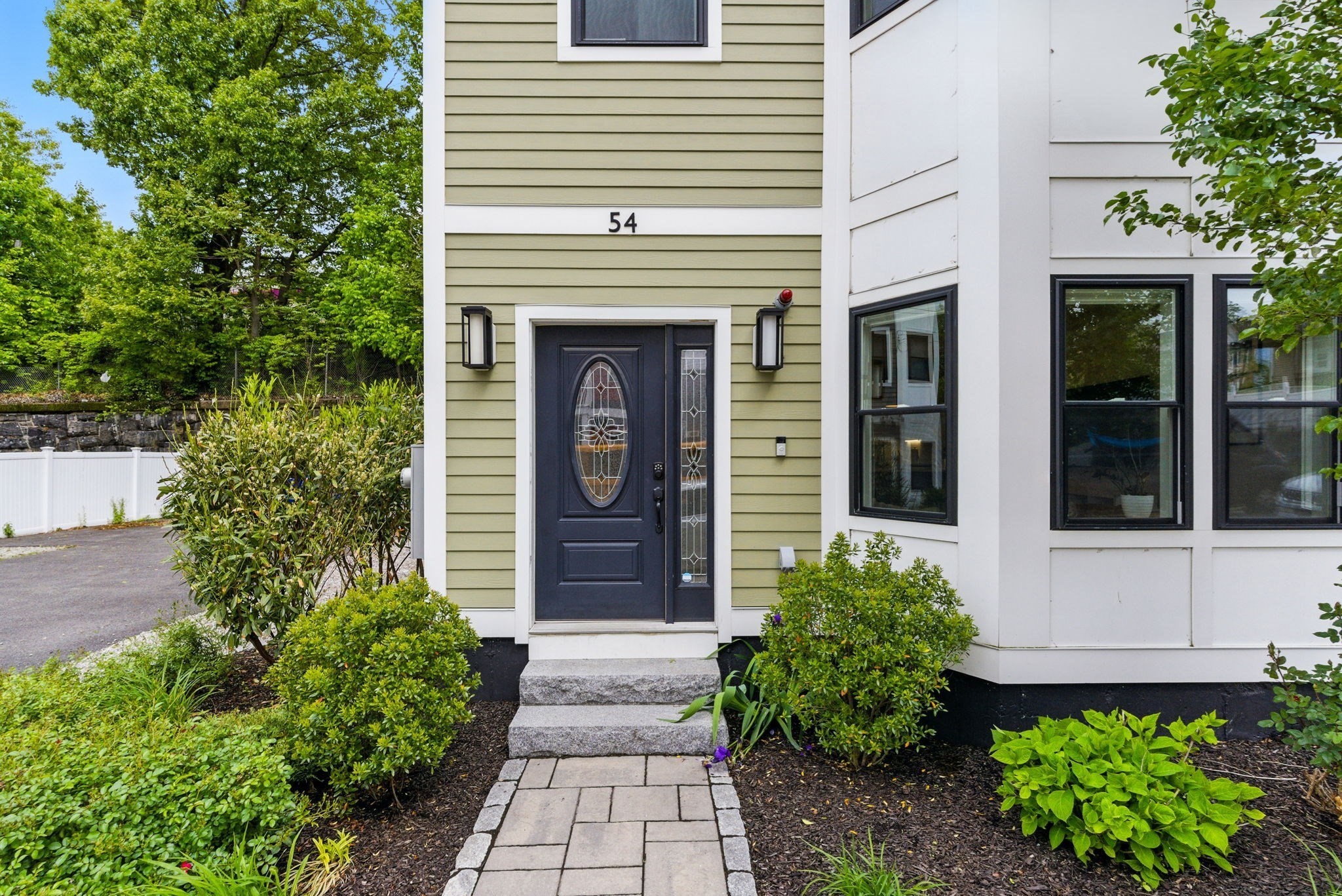 roxbury - #73381636