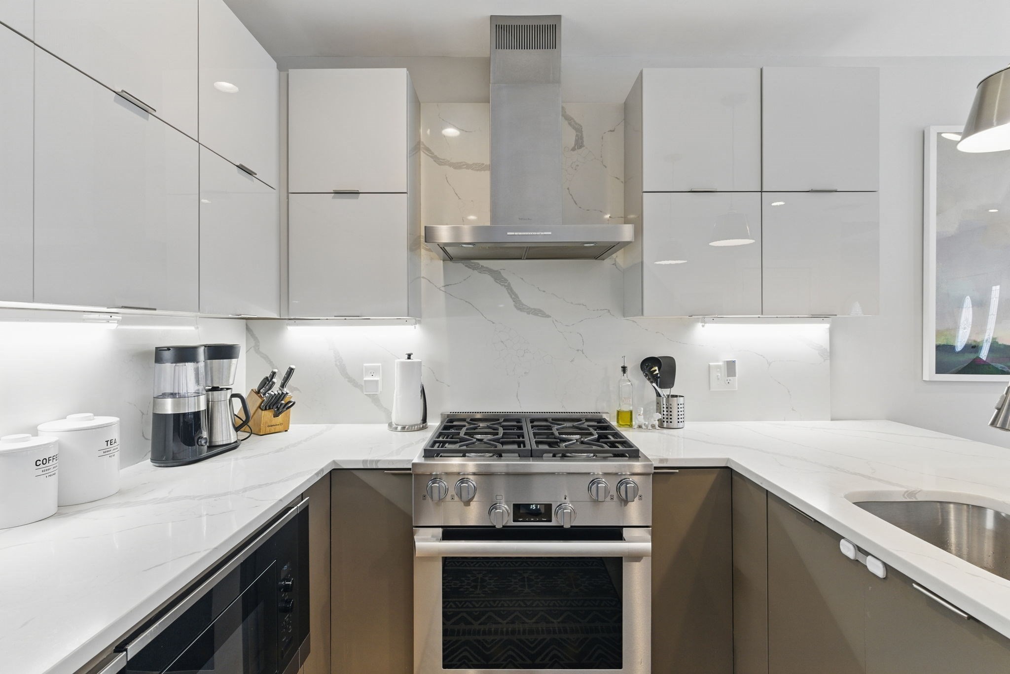 roxbury - #73381636