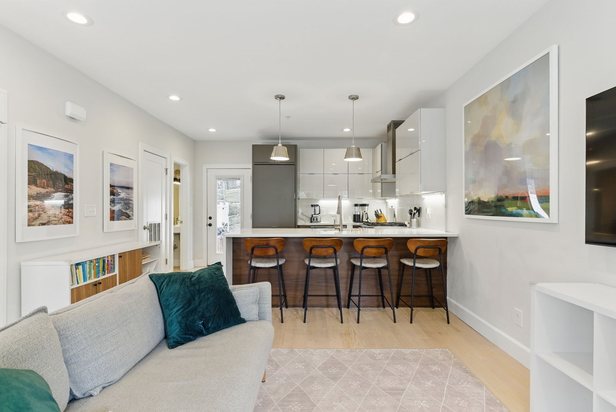 roxbury - #73381636