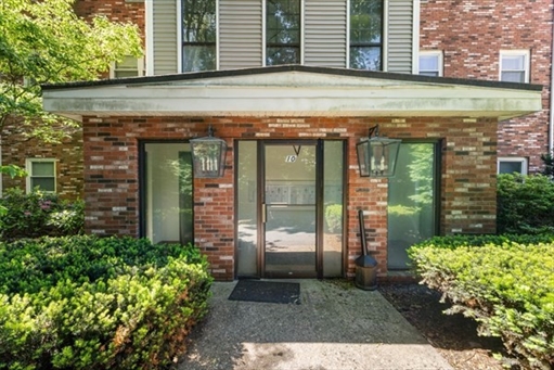 10 Beacon St, Apt 105