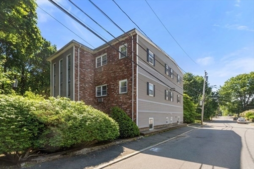 10 Beacon St, Apt 105