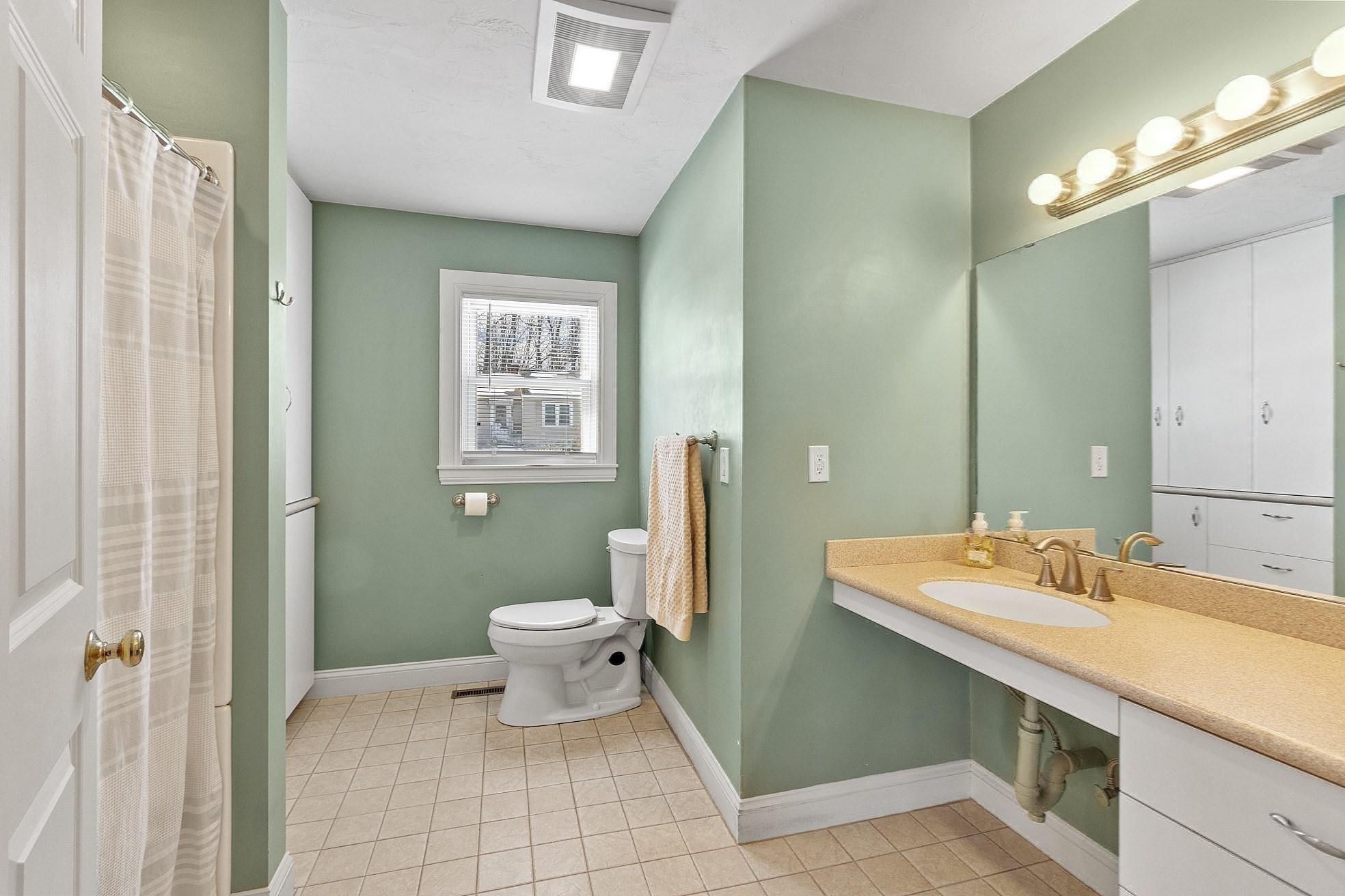 40 Flaggler Rd, Leominster, MA 01453 - Image 17