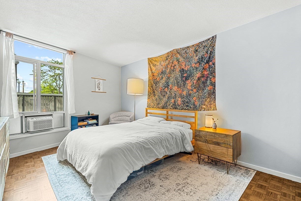 brookline - #73382021