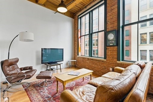 49 Melcher St, Apt 405